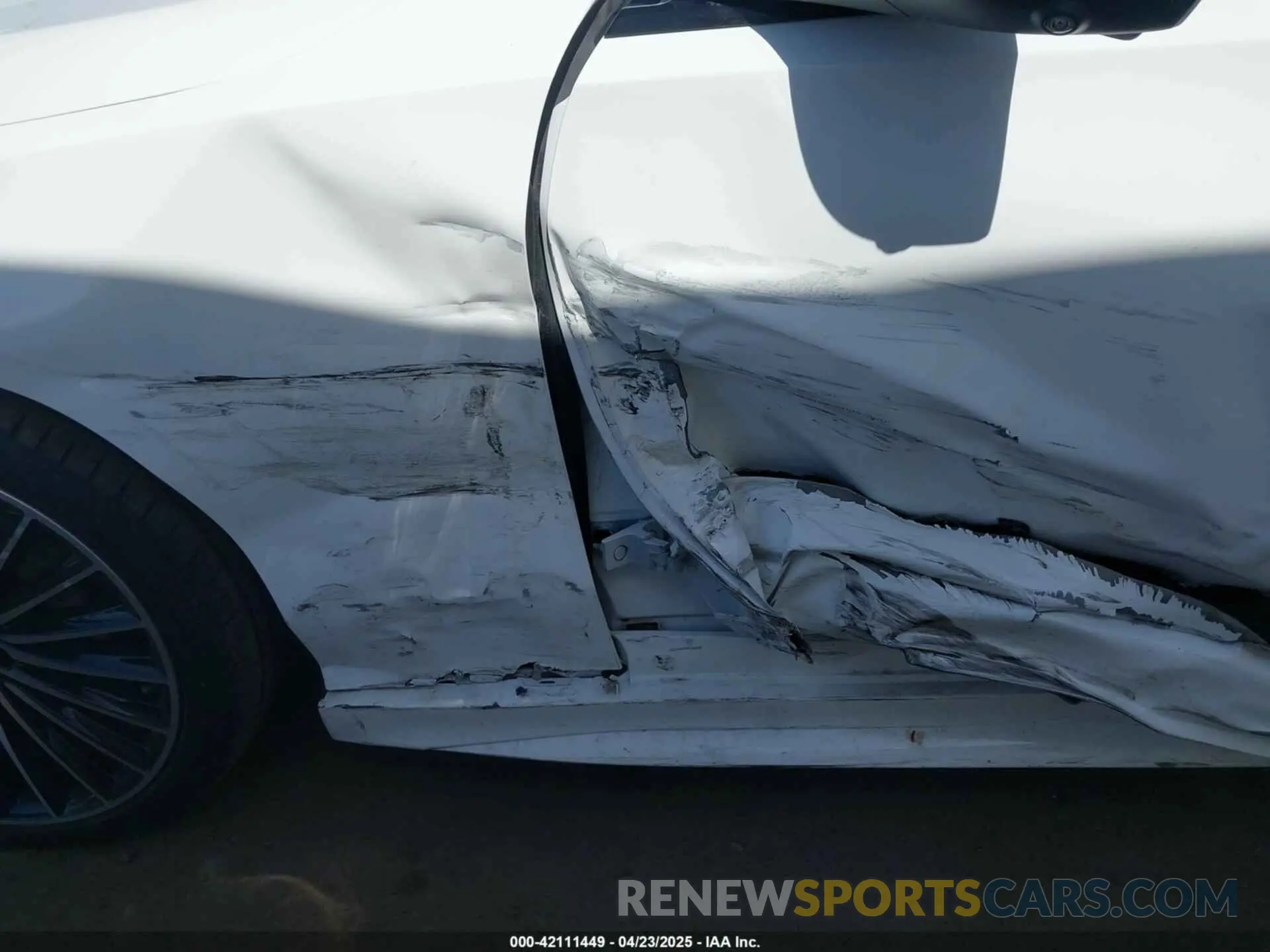 6 Photograph of a damaged car W1KAF4GB4NR056209 MERCEDES-BENZ C 300 2022