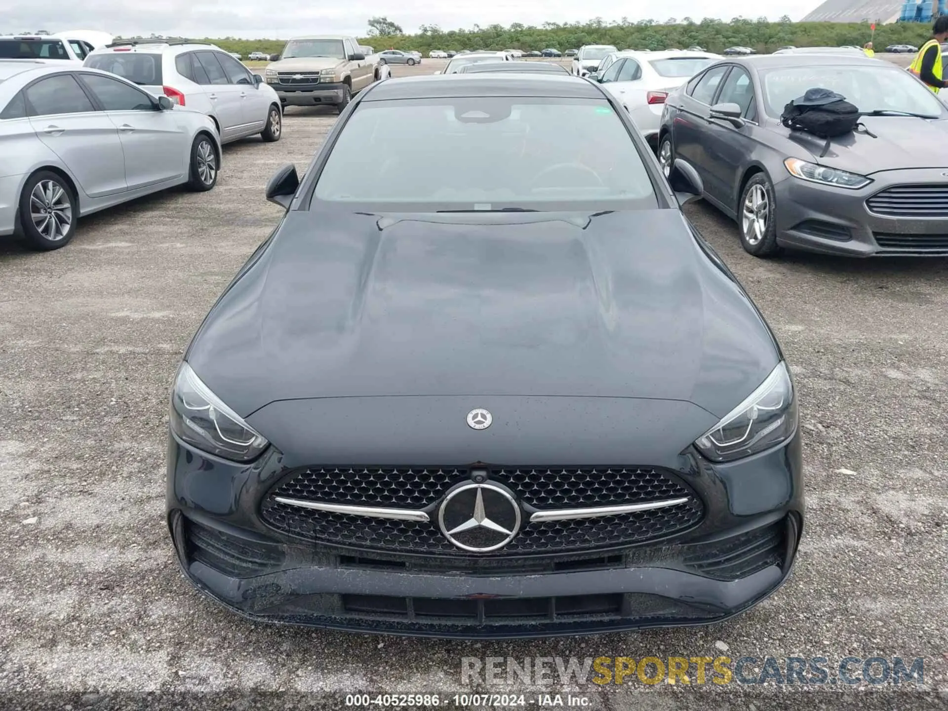 12 Photograph of a damaged car W1KAF4GB6NR031554 MERCEDES-BENZ C 300 2022