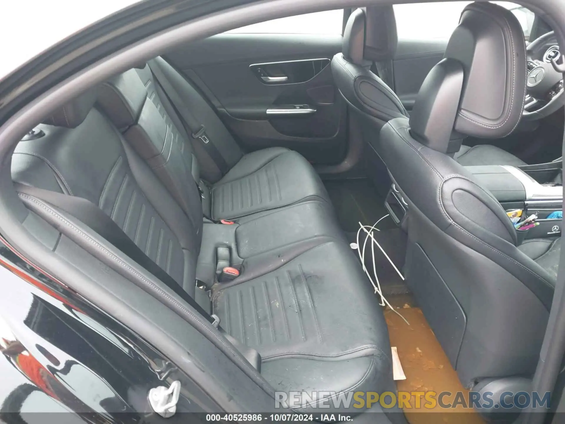 8 Photograph of a damaged car W1KAF4GB6NR031554 MERCEDES-BENZ C 300 2022