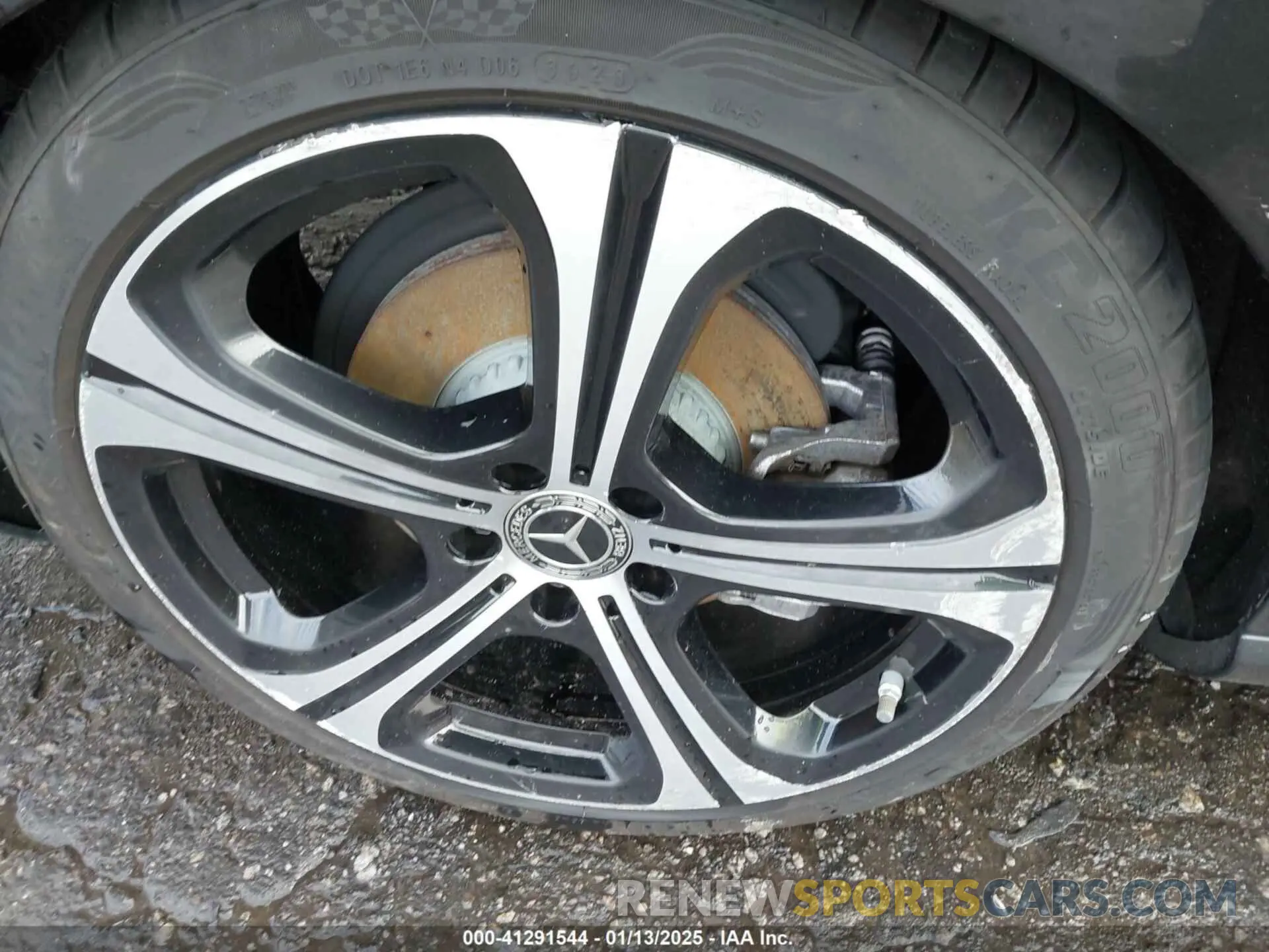 19 Photograph of a damaged car W1KAF4GB7NR013466 MERCEDES-BENZ C 300 2022
