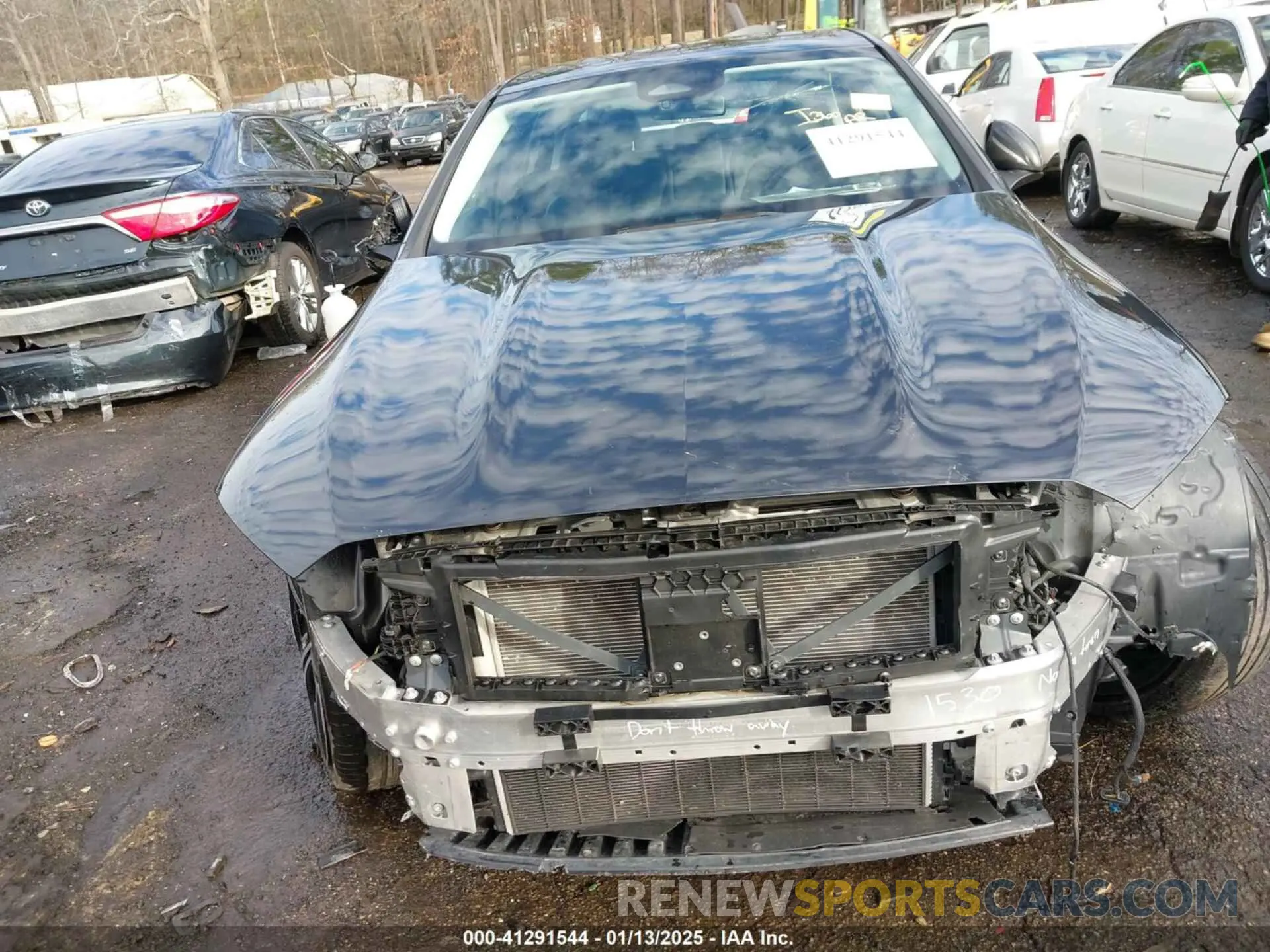 6 Photograph of a damaged car W1KAF4GB7NR013466 MERCEDES-BENZ C 300 2022