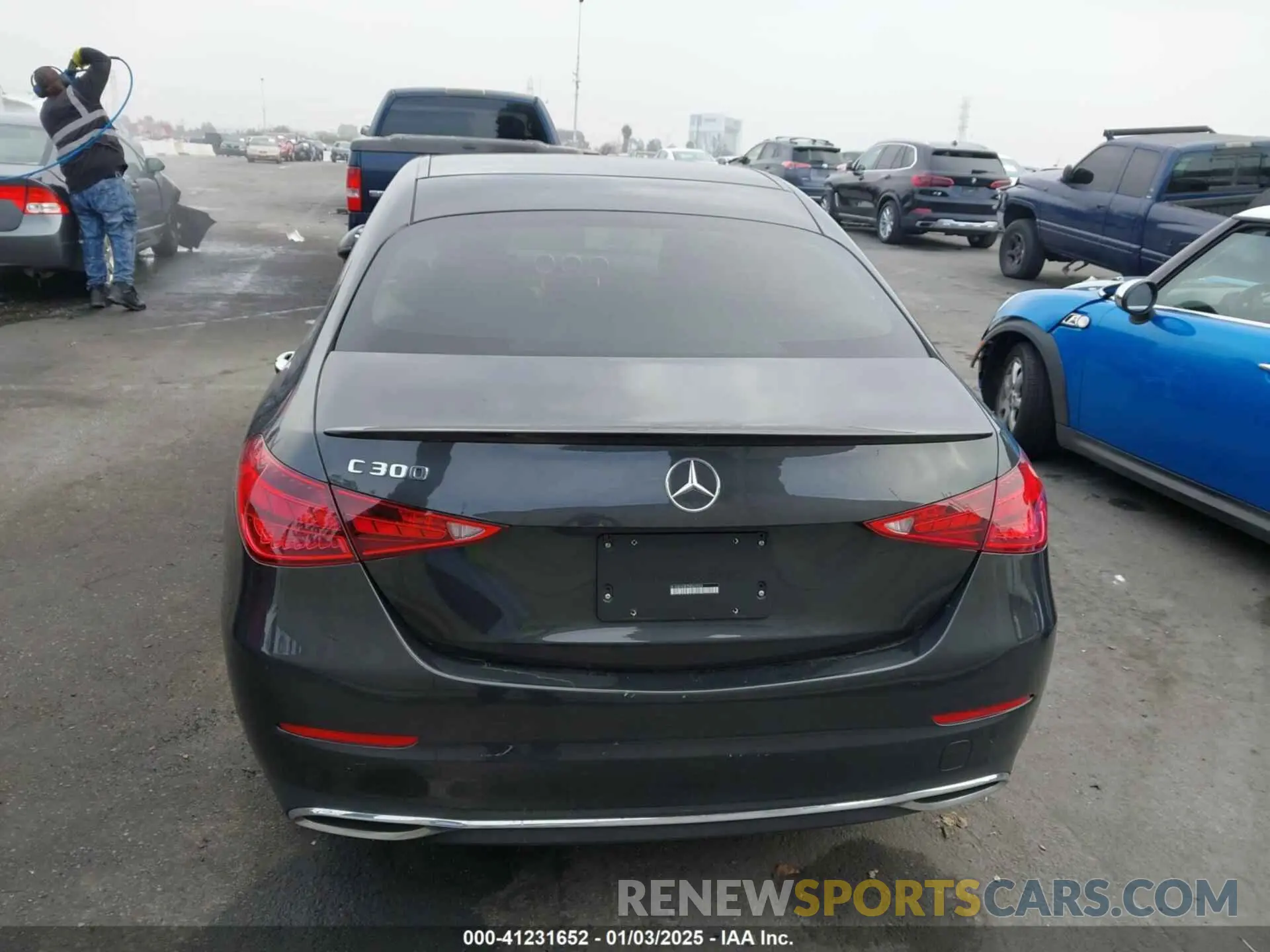 17 Photograph of a damaged car W1KAF4GB7NR062053 MERCEDES-BENZ C 300 2022