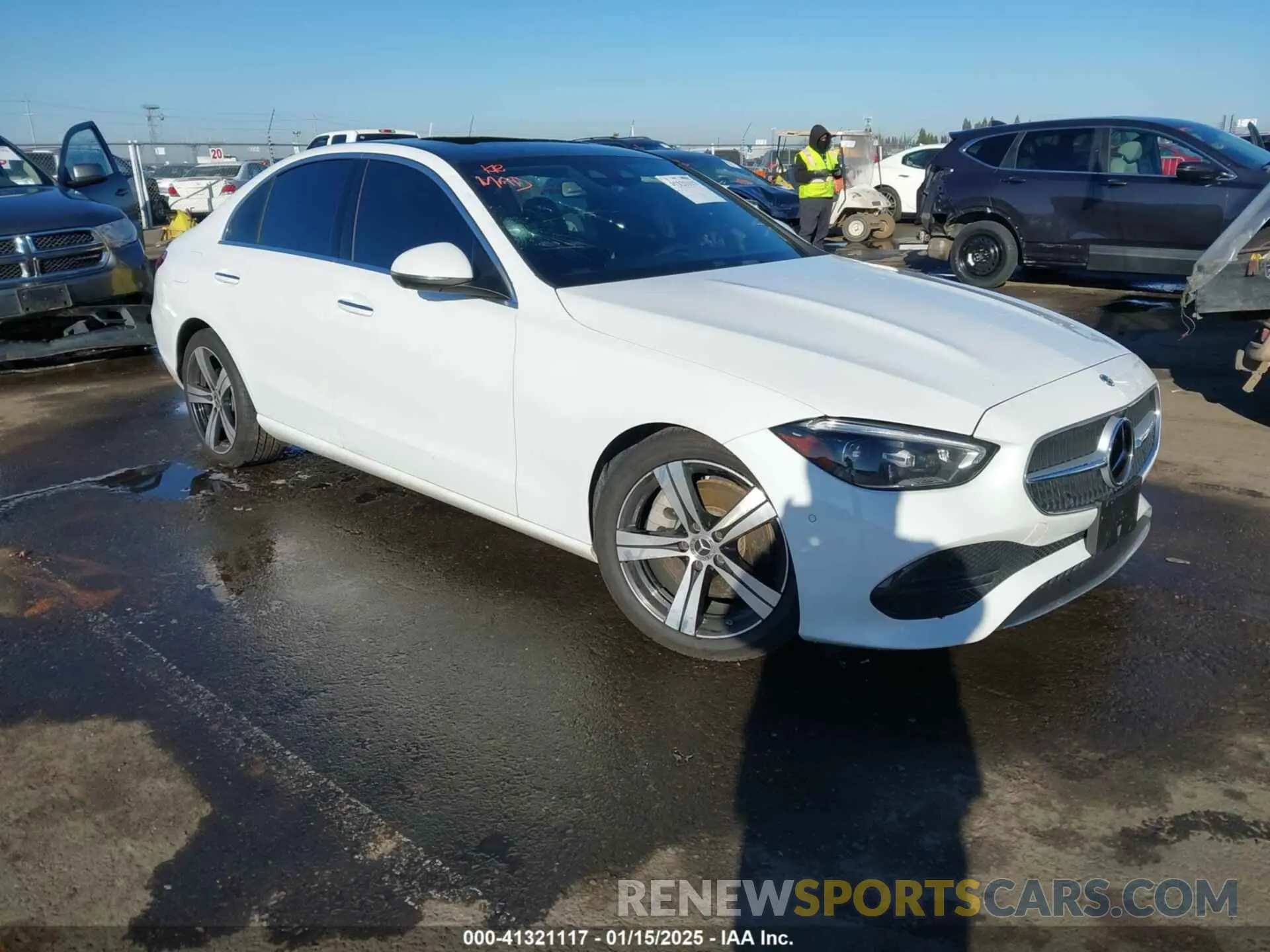 1 Photograph of a damaged car W1KAF4HB4NR034712 MERCEDES-BENZ C 300 2022