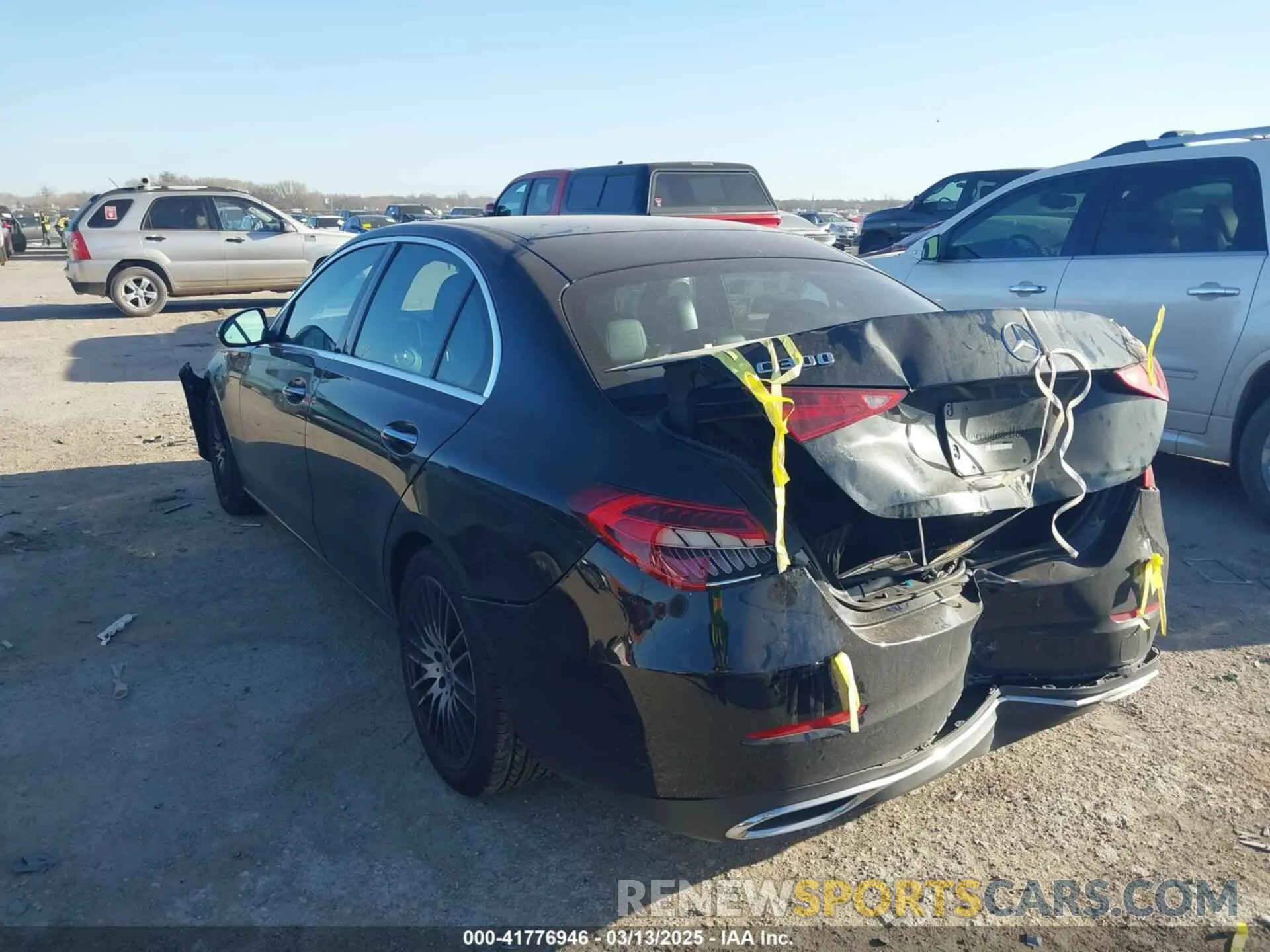 3 Photograph of a damaged car W1KAF4HB4NR058640 MERCEDES-BENZ C 300 2022