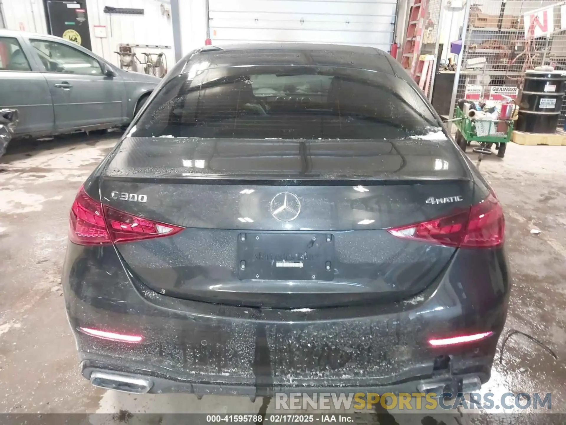 17 Фотография поврежденного автомобиля W1KAF4HB5NR013111 MERCEDES-BENZ C 300 2022
