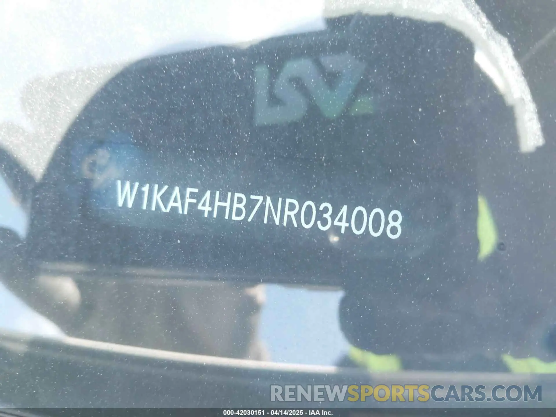 17 Photograph of a damaged car W1KAF4HB7NR034008 MERCEDES-BENZ C 300 2022