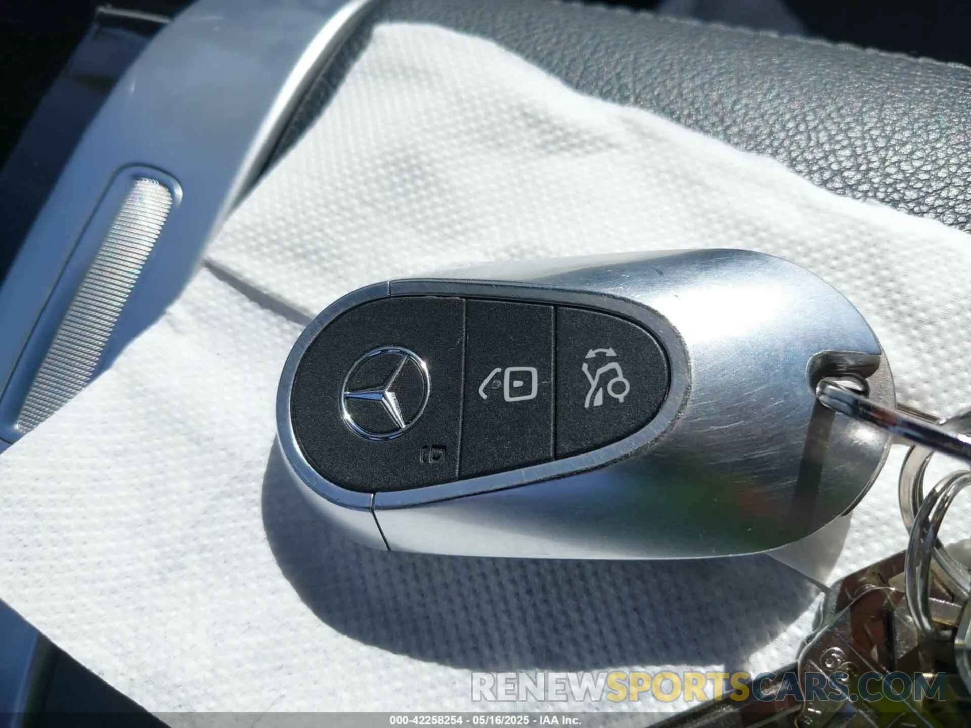 11 Photograph of a damaged car W1KAF4HBXNR049392 MERCEDES-BENZ C 300 2022