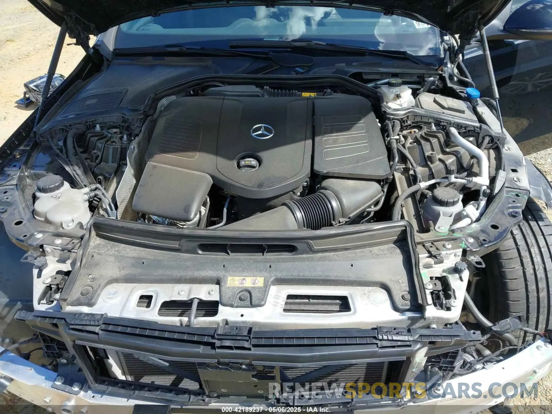 10 Photograph of a damaged car W1KAF4HBXNR066080 MERCEDES-BENZ C 300 2022