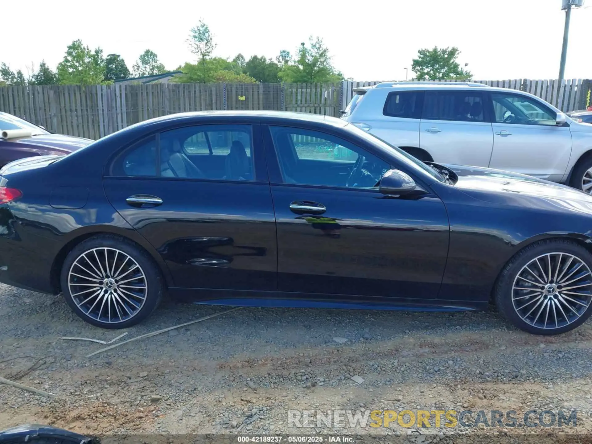 14 Photograph of a damaged car W1KAF4HBXNR066080 MERCEDES-BENZ C 300 2022