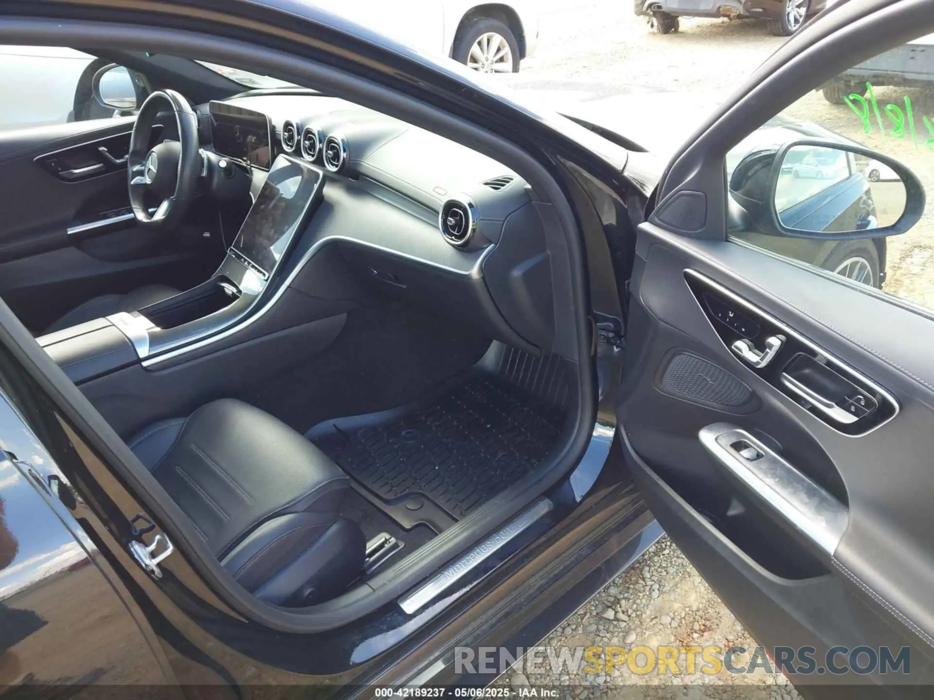 5 Photograph of a damaged car W1KAF4HBXNR066080 MERCEDES-BENZ C 300 2022