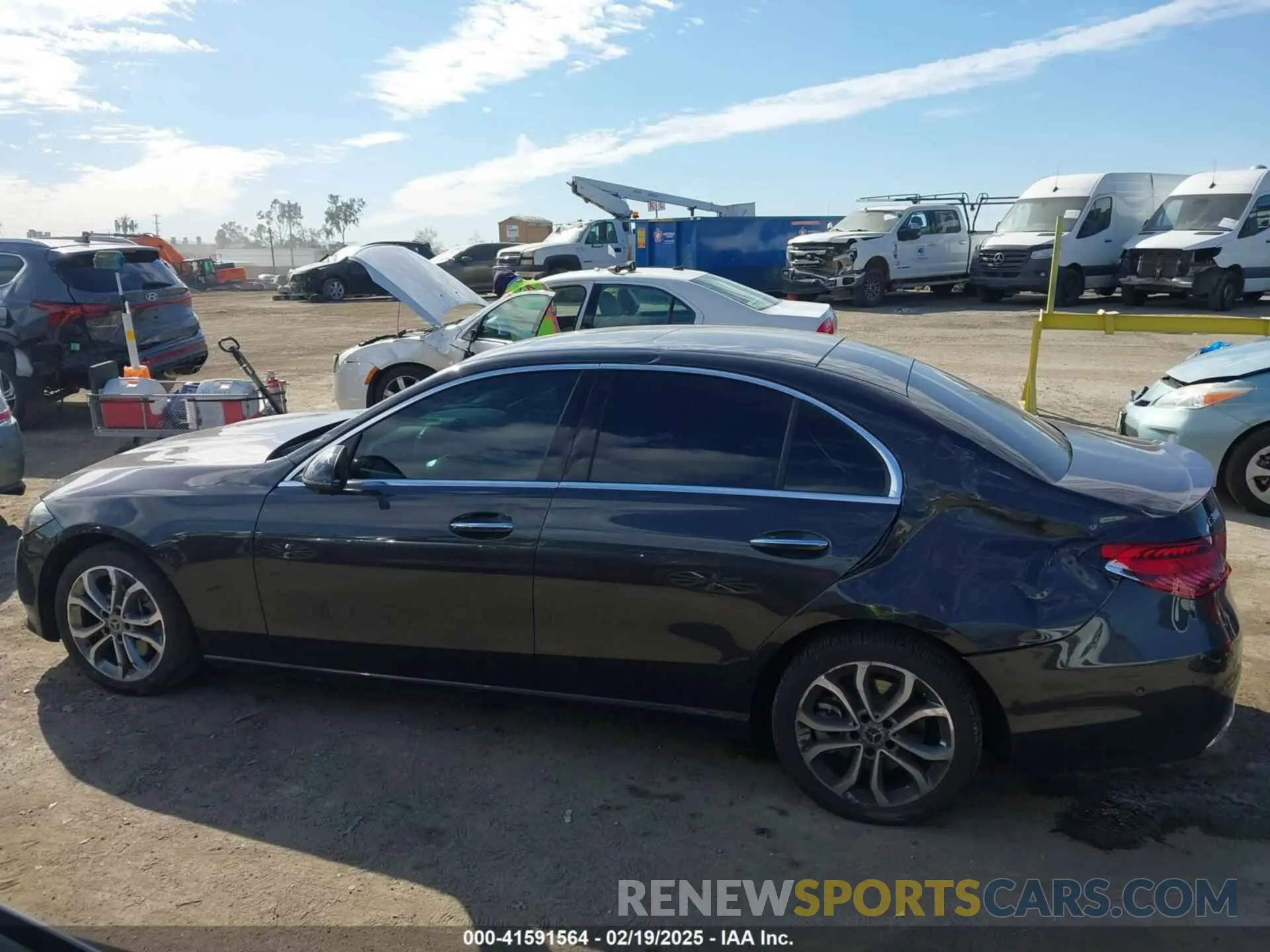 14 Photograph of a damaged car W1KAF4GB0PR115775 MERCEDES-BENZ C 300 2023