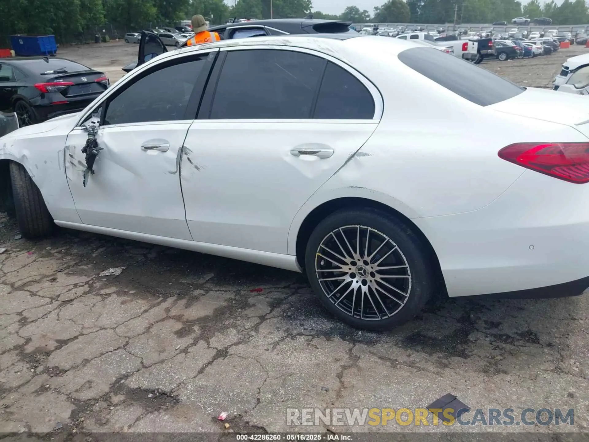 6 Фотография поврежденного автомобиля W1KAF4GB3PR089916 MERCEDES-BENZ C 300 2023