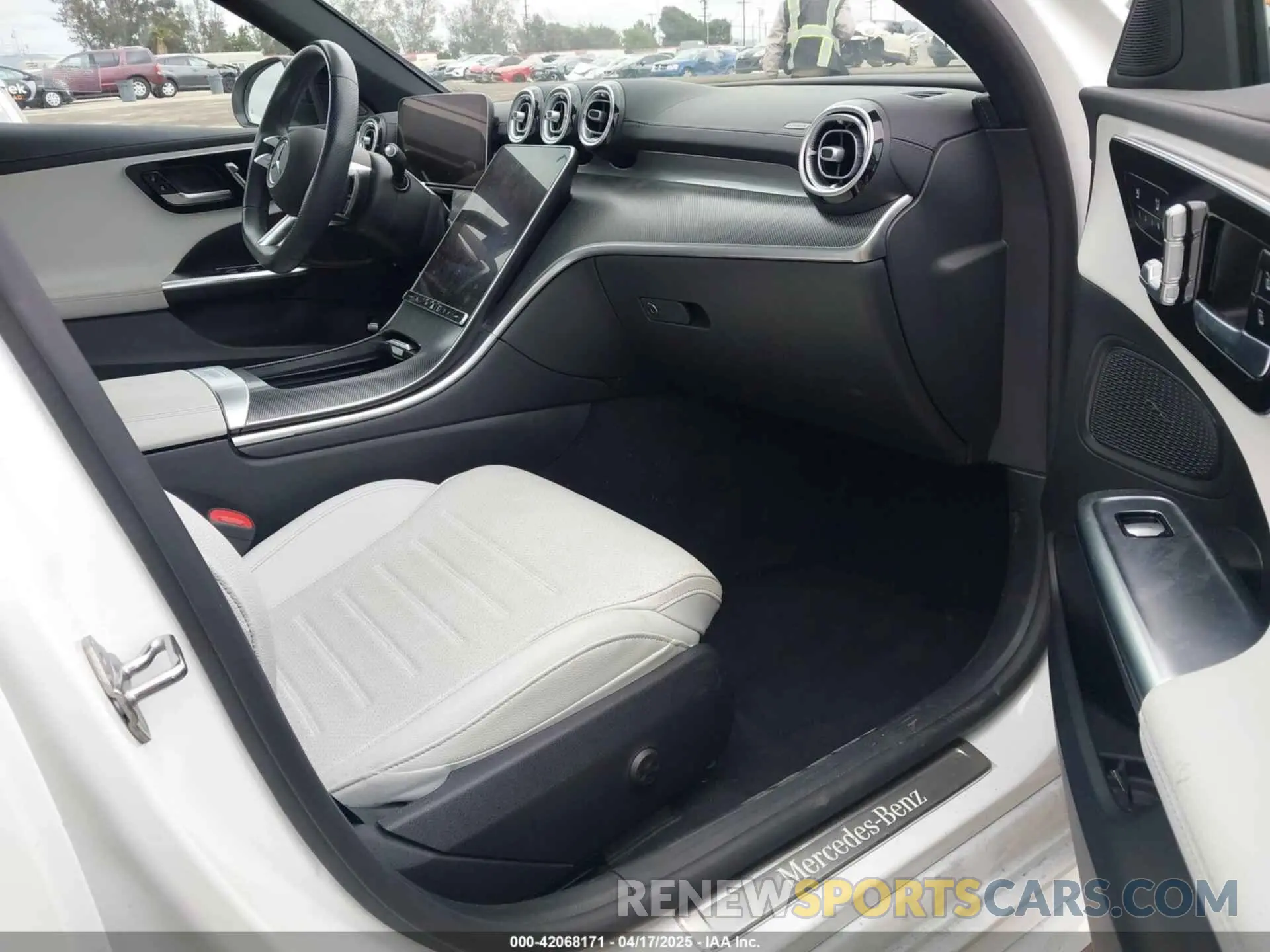 5 Фотография поврежденного автомобиля W1KAF4GB3PR121215 MERCEDES-BENZ C 300 2023