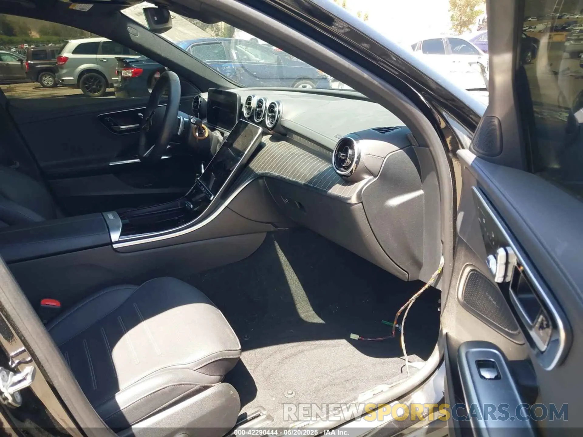 5 Photograph of a damaged car W1KAF4GB7PR154699 MERCEDES-BENZ C 300 2023