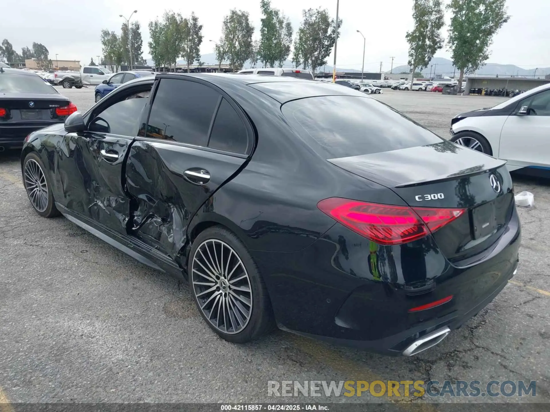 3 Фотография поврежденного автомобиля W1KAF4GB8PR136695 MERCEDES-BENZ C 300 2023