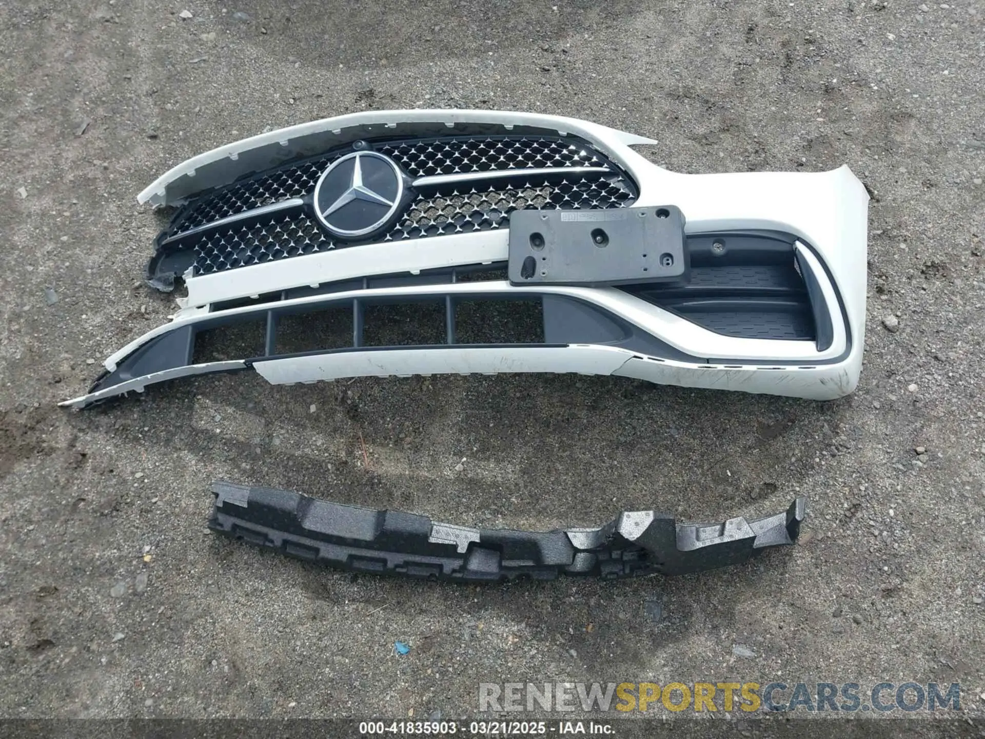 12 Photograph of a damaged car W1KAF4HB2PR082535 MERCEDES-BENZ C 300 2023