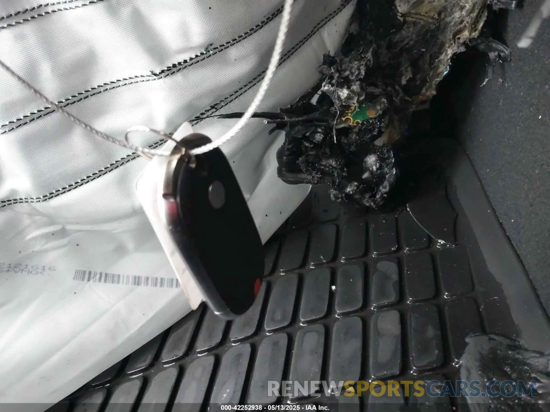 11 Photograph of a damaged car W1KAF4HB6PR151260 MERCEDES-BENZ C 300 2023