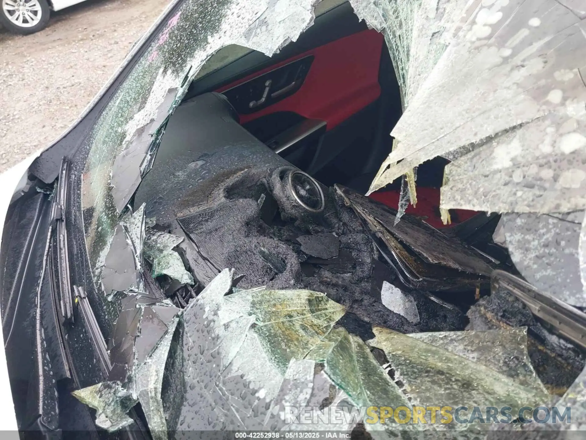 6 Photograph of a damaged car W1KAF4HB6PR151260 MERCEDES-BENZ C 300 2023