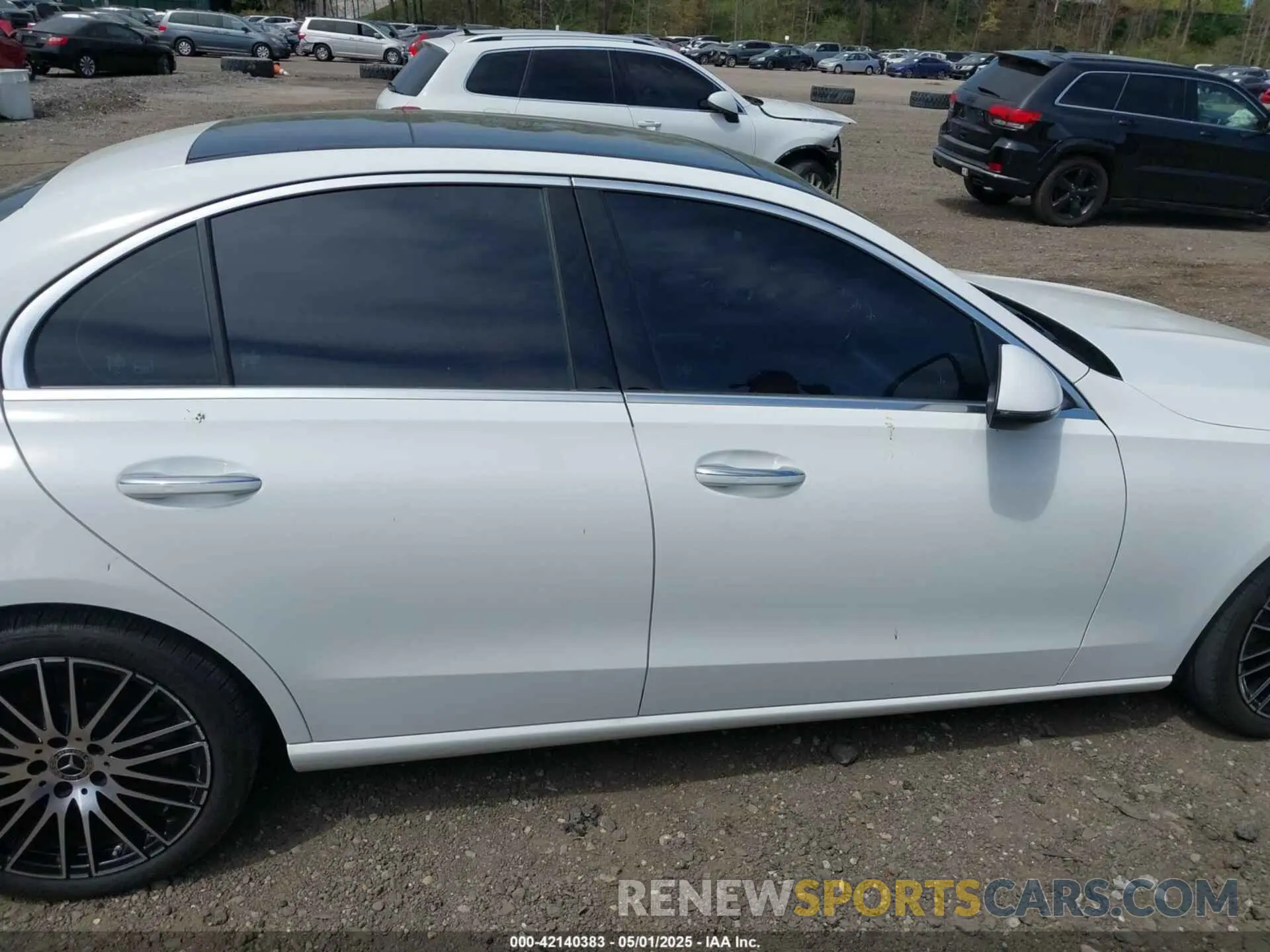 13 Photograph of a damaged car W1KAF4HB7PR148772 MERCEDES-BENZ C 300 2023