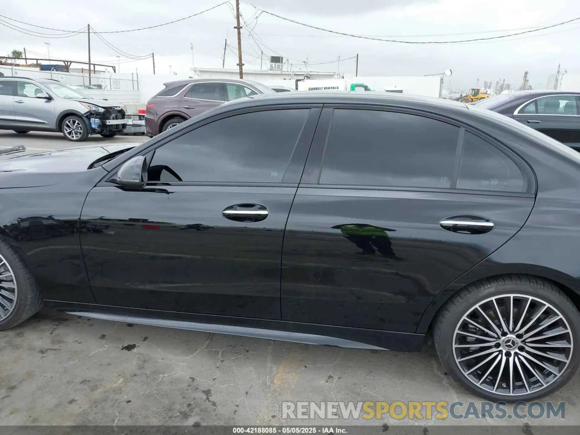 15 Фотография поврежденного автомобиля W1KAF4GB4RR209922 MERCEDES-BENZ C 300 2024