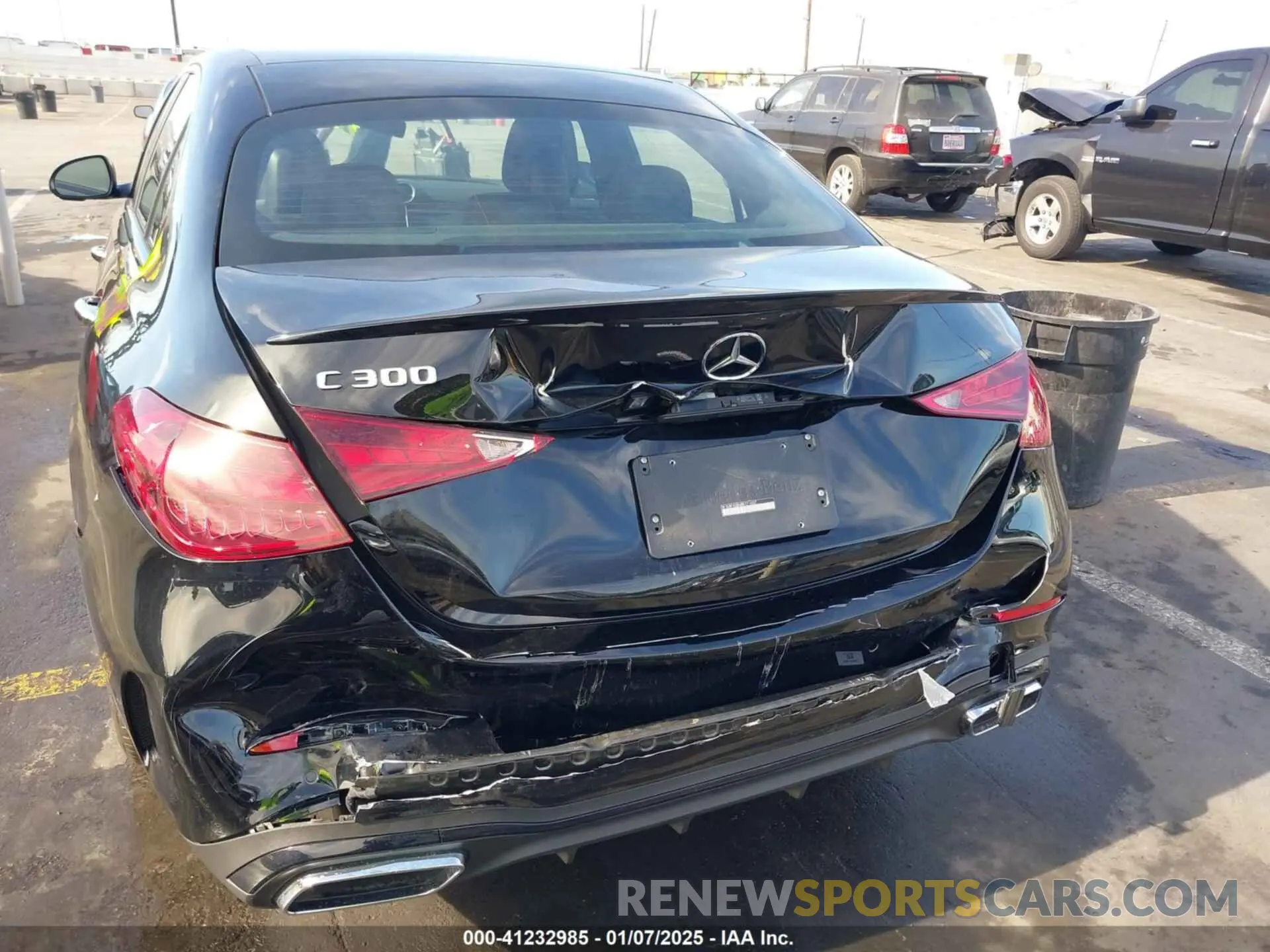 6 Photograph of a damaged car W1KAF4GB6RR171657 MERCEDES-BENZ C 300 2024