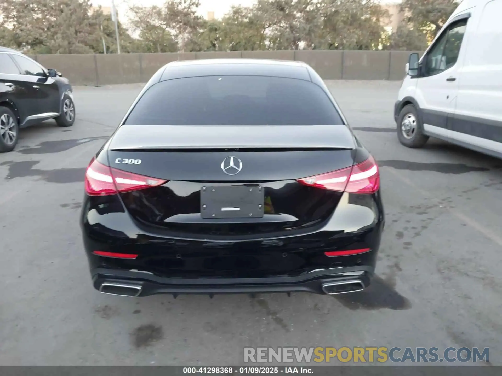 17 Photograph of a damaged car W1KAF4GB6RR209503 MERCEDES-BENZ C 300 2024