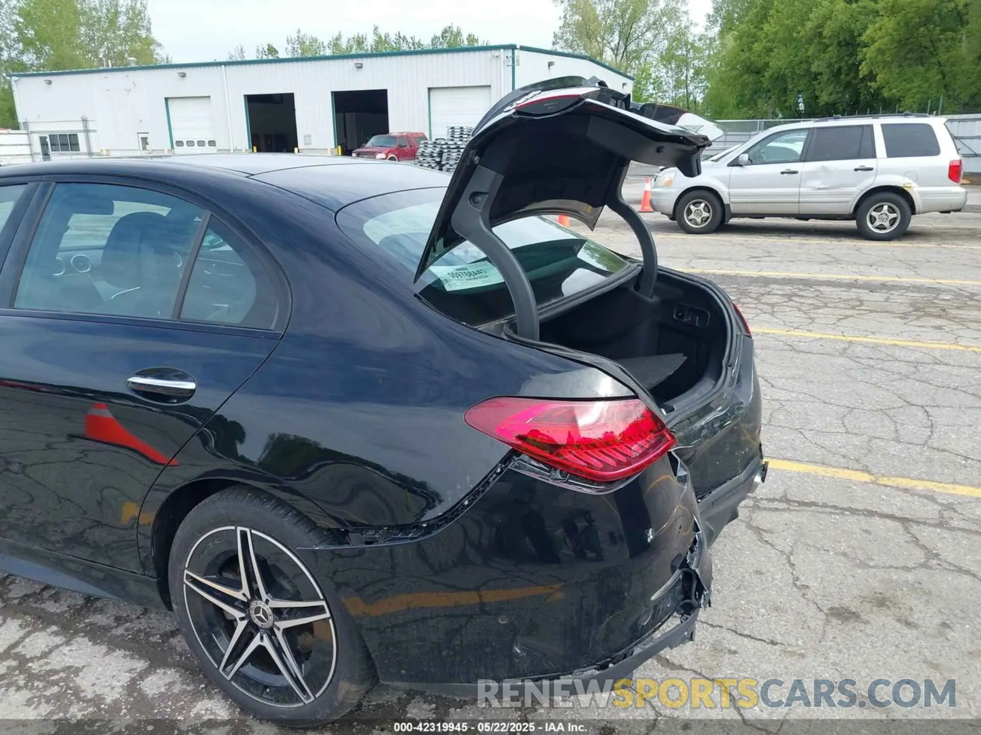 6 Photograph of a damaged car W1KAF4HB3RR212857 MERCEDES-BENZ C 300 2024