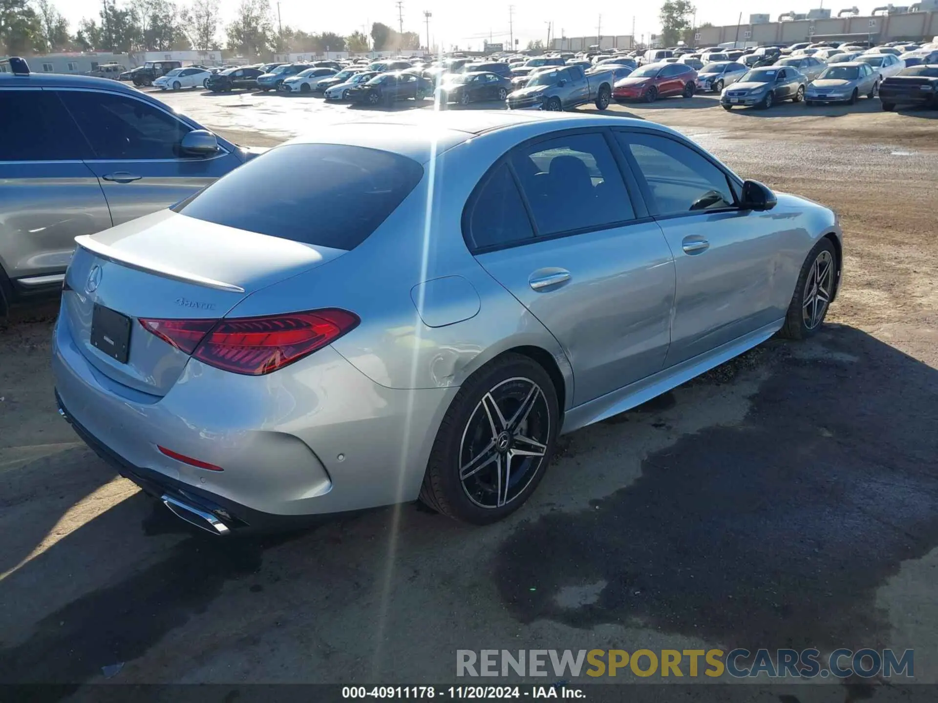 4 Фотография поврежденного автомобиля W1KAF4HB7RR184559 MERCEDES-BENZ C 300 2024