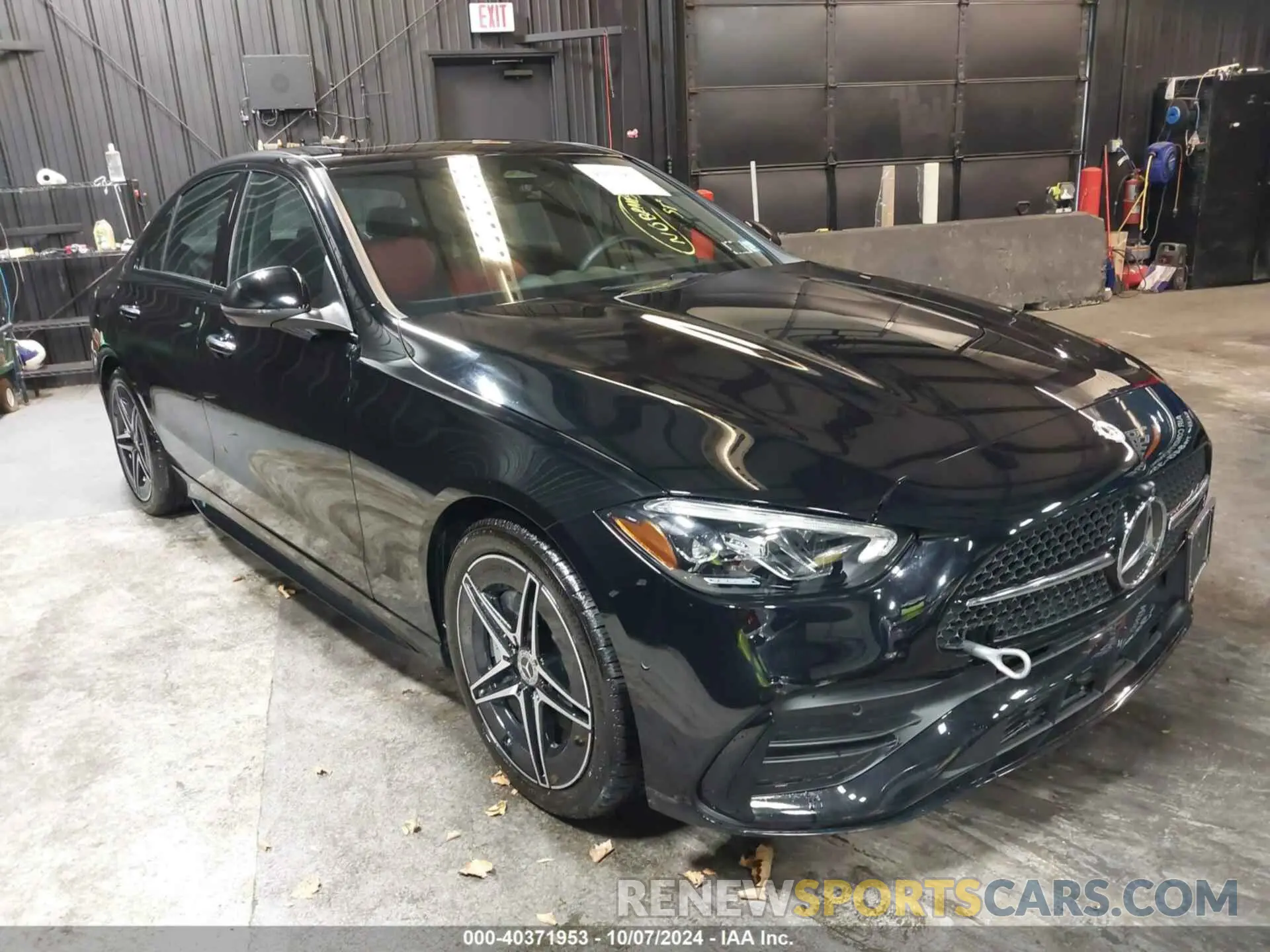 1 Photograph of a damaged car W1KAF4HBXRR164077 MERCEDES-BENZ C 300 2024