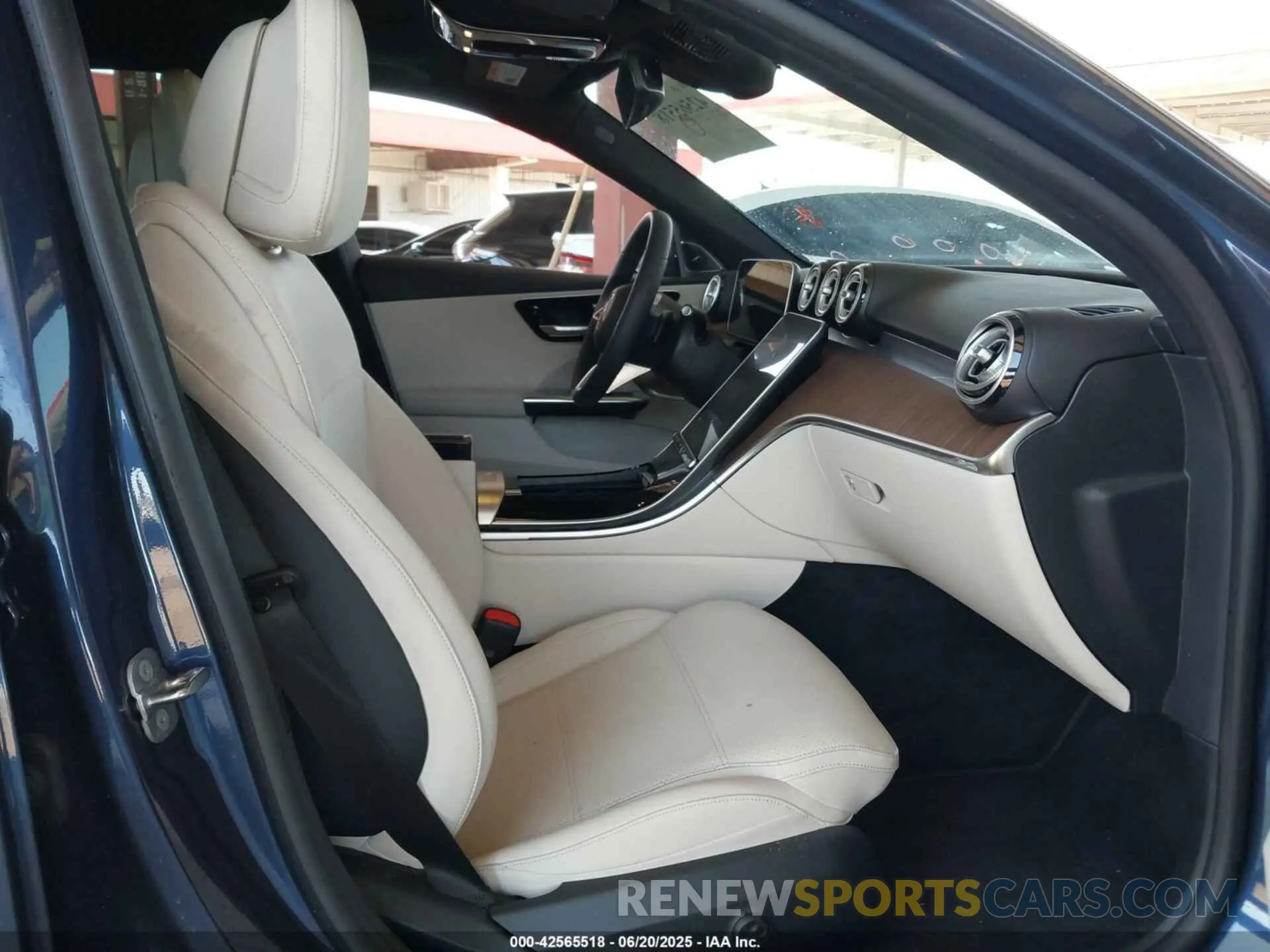 5 Photograph of a damaged car W1KAF4GB3SR257529 MERCEDES-BENZ C 300 2025