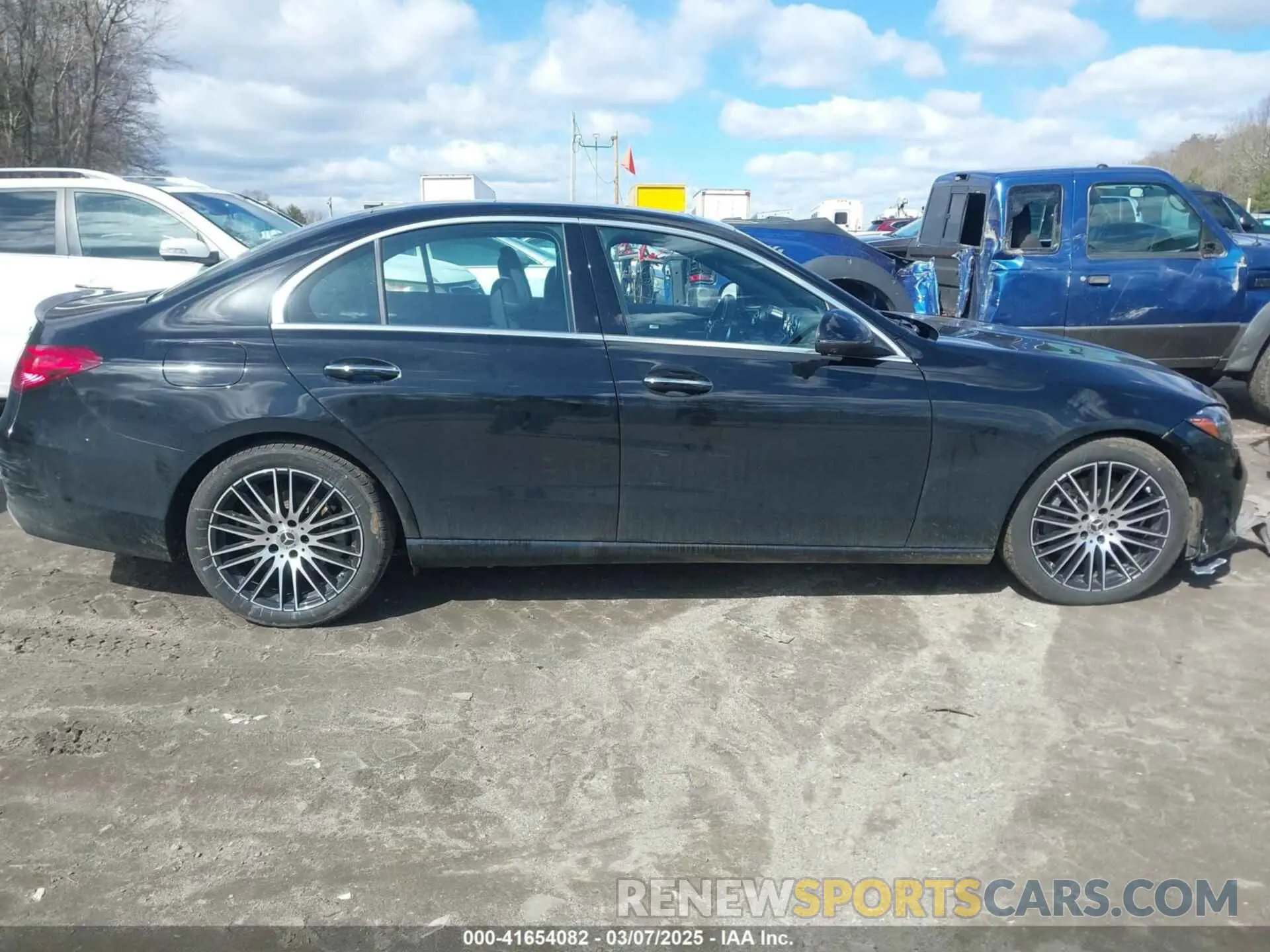 13 Фотография поврежденного автомобиля W1KAF4HB5SR241590 MERCEDES-BENZ C 300 2025