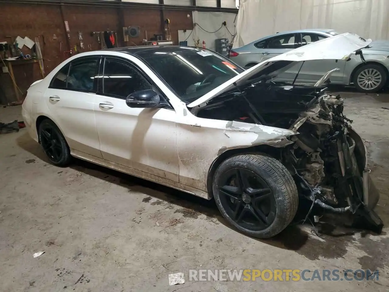4 Фотография поврежденного автомобиля 55SWF6EB4KU302268 MERCEDES-BENZ C-CLASS 2019