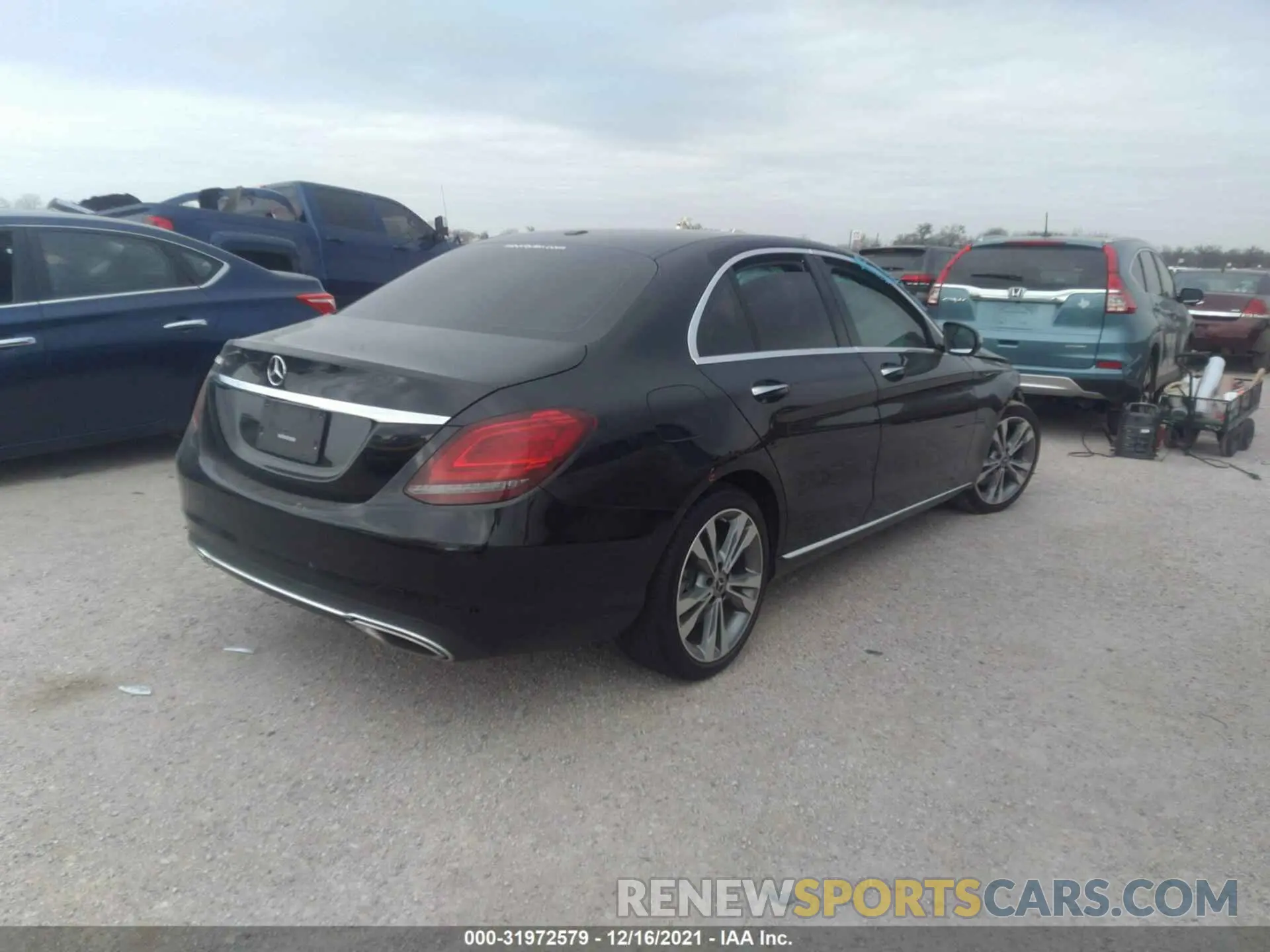 4 Photograph of a damaged car 55SWF8DB0KU287670 MERCEDES-BENZ C-CLASS 2019