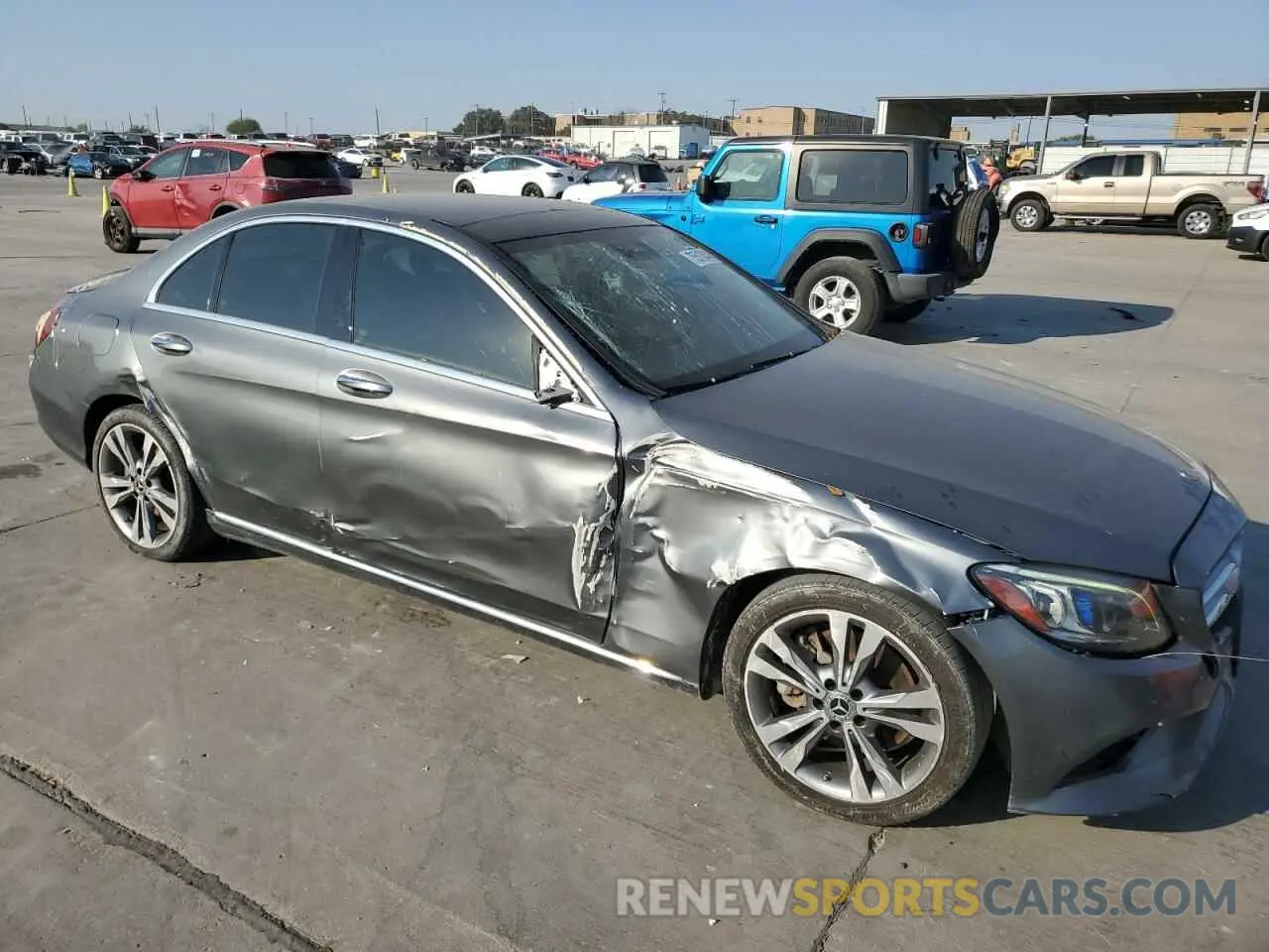 4 Photograph of a damaged car 55SWF8DB0KU319419 MERCEDES-BENZ C-CLASS 2019