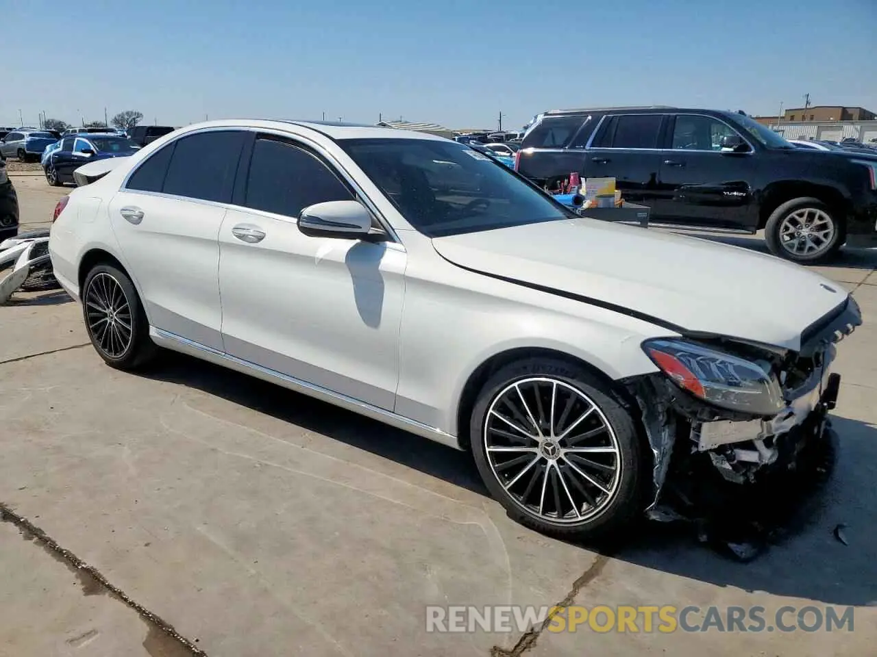 4 Photograph of a damaged car 55SWF8DB0KU321686 MERCEDES-BENZ C-CLASS 2019