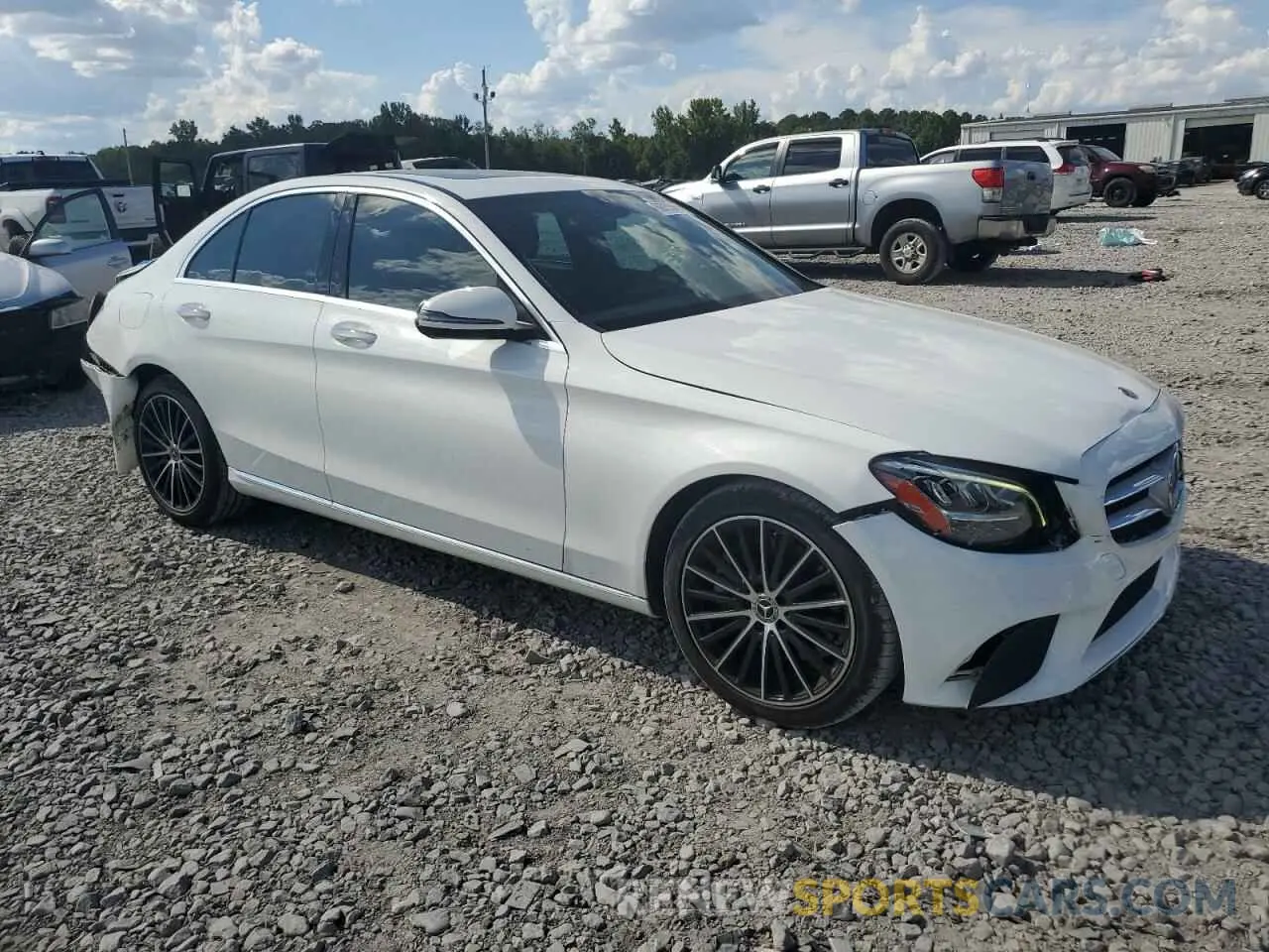 4 Photograph of a damaged car 55SWF8DB2KU309006 MERCEDES-BENZ C-CLASS 2019
