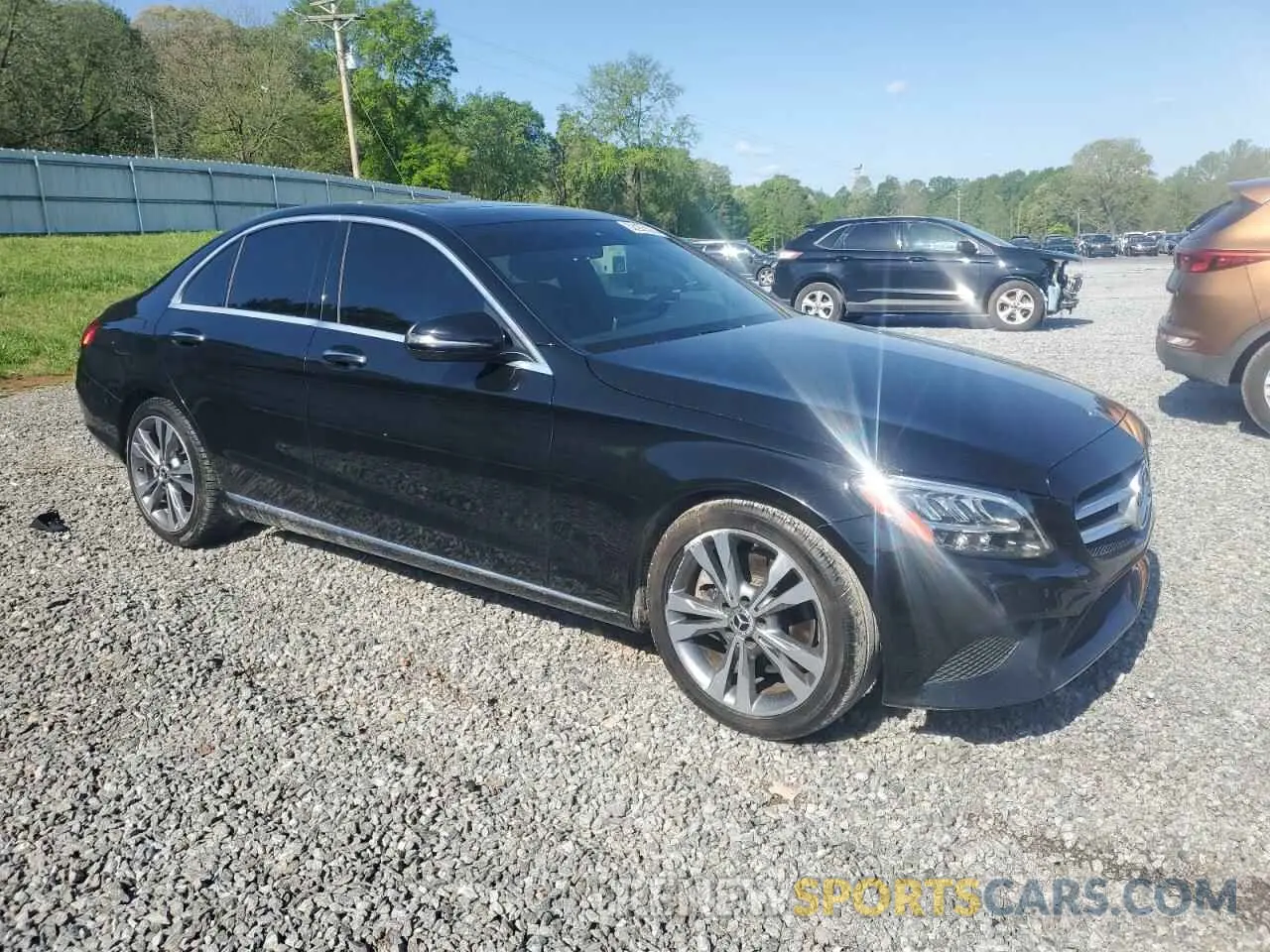 4 Photograph of a damaged car 55SWF8DB2KU316473 MERCEDES-BENZ C-CLASS 2019