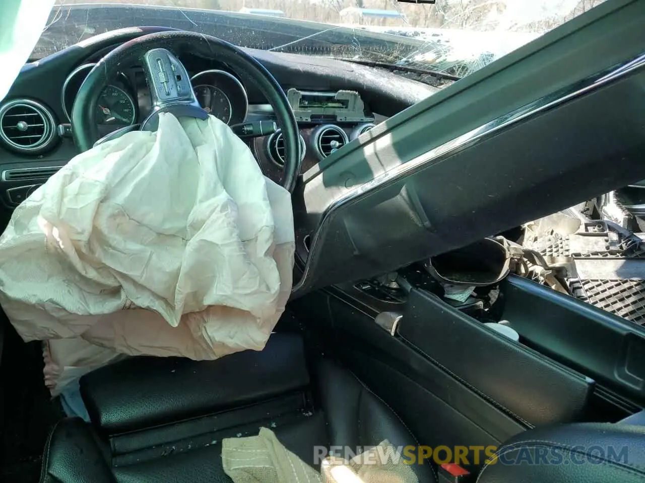 8 Photograph of a damaged car 55SWF8DB3KU312397 MERCEDES-BENZ C-CLASS 2019