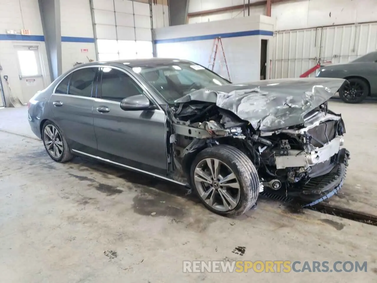 4 Фотография поврежденного автомобиля 55SWF8DB3KU321116 MERCEDES-BENZ C-CLASS 2019