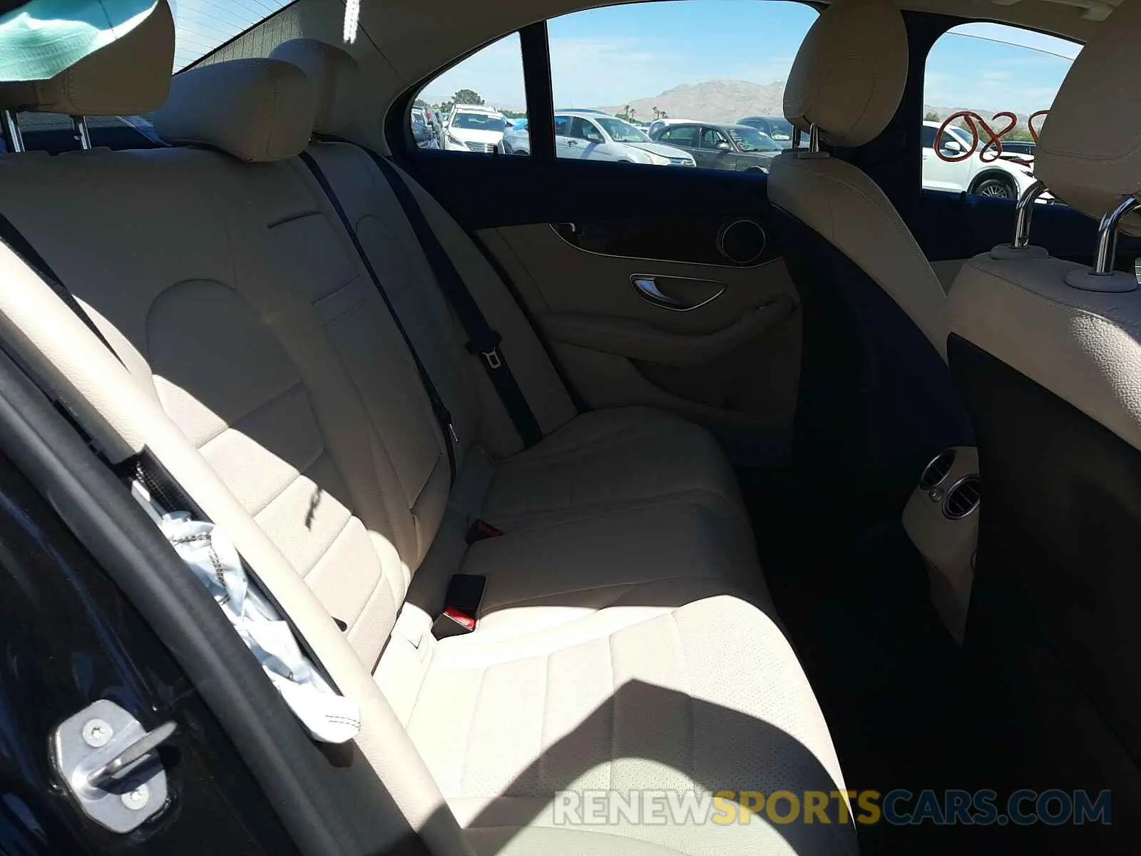 6 Photograph of a damaged car 55SWF8DB4KU286456 MERCEDES-BENZ C CLASS 2019