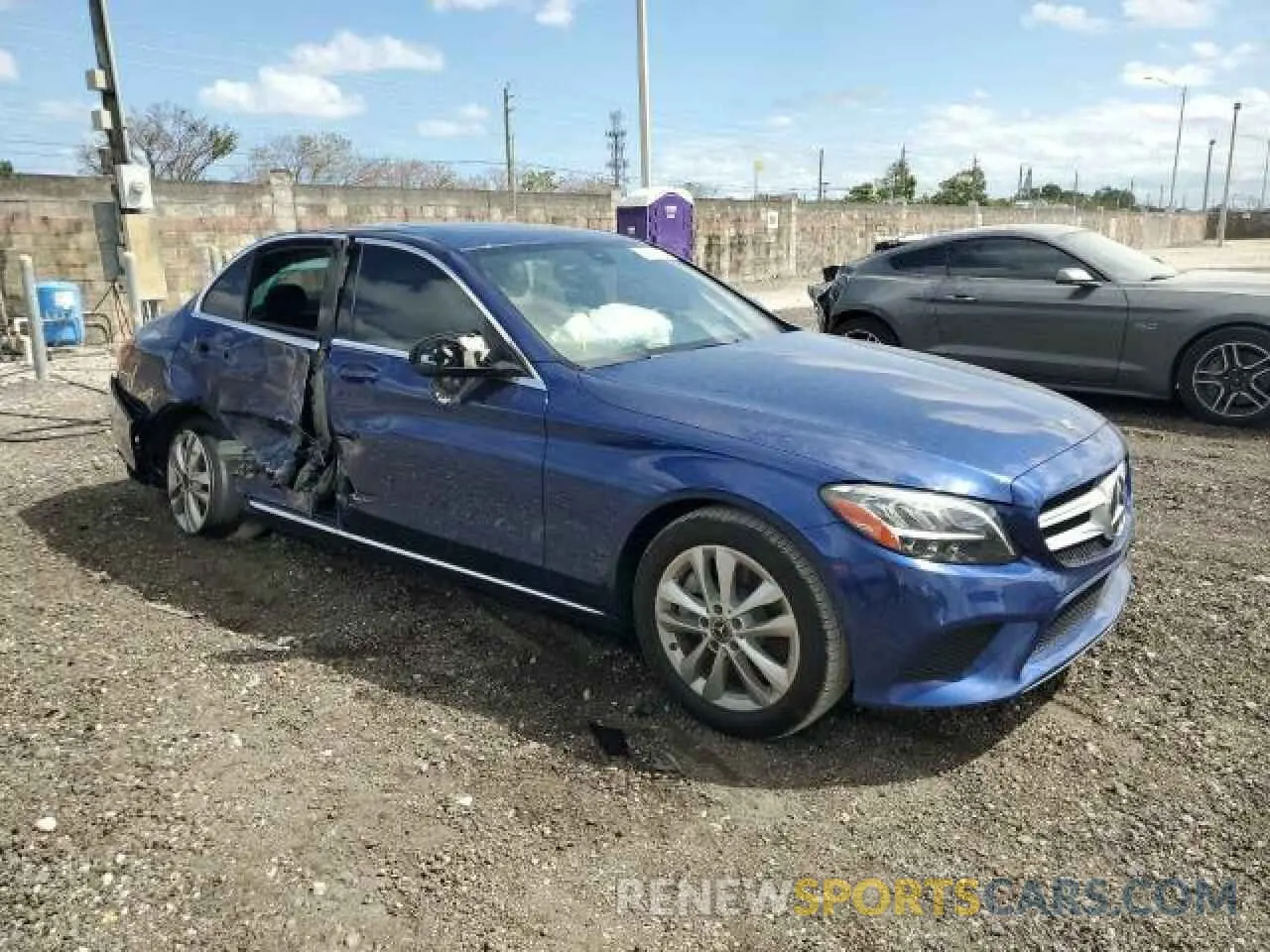 1 Фотография поврежденного автомобиля 55SWF8DB4KU317544 MERCEDES-BENZ C-CLASS 2019