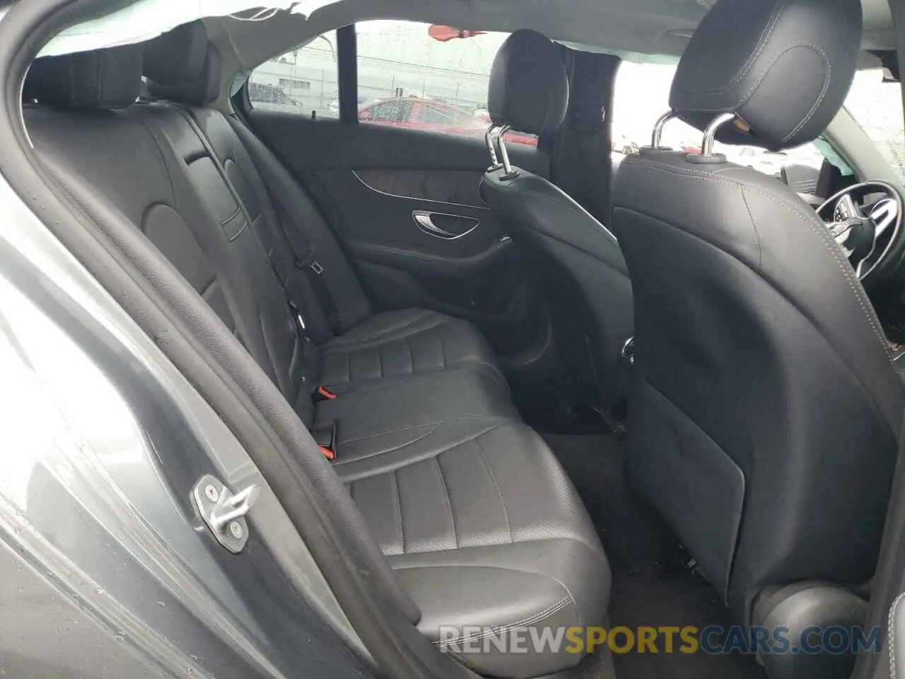 10 Photograph of a damaged car 55SWF8DB5KU306956 MERCEDES-BENZ C-CLASS 2019