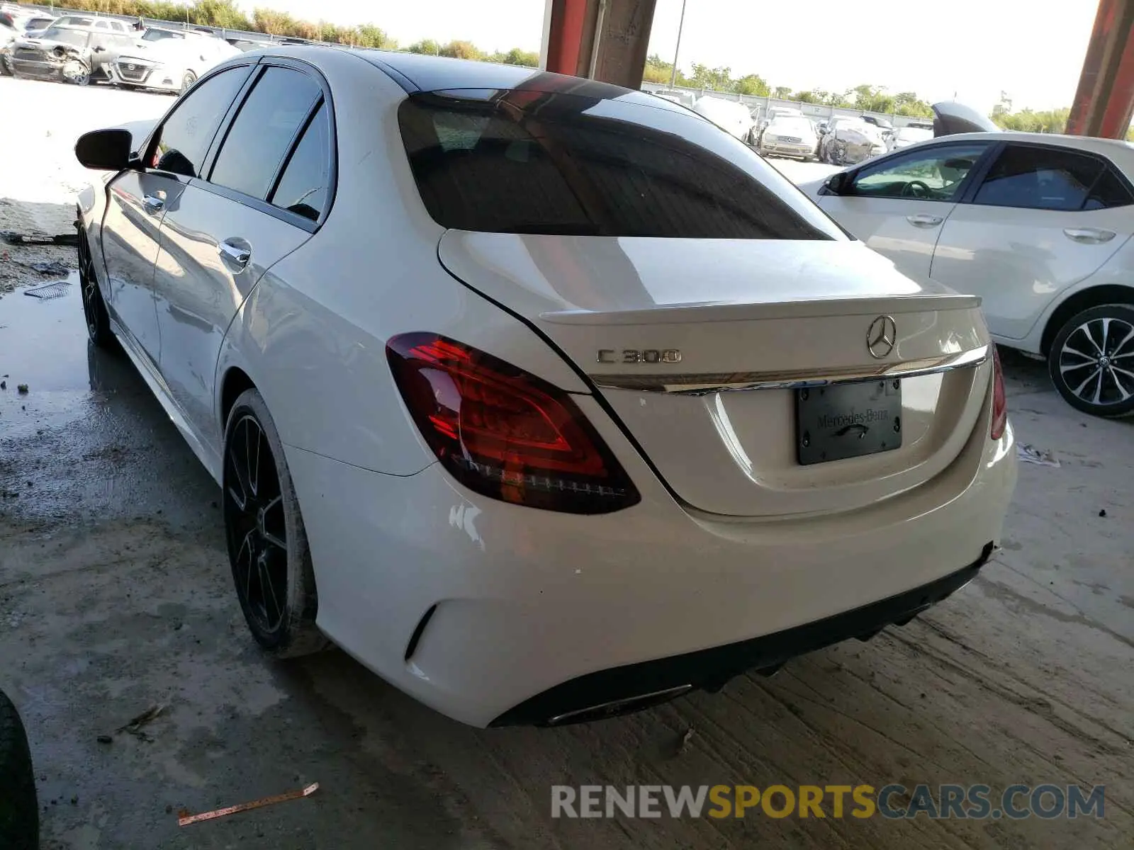 3 Photograph of a damaged car 55SWF8DB6KU294736 MERCEDES-BENZ C CLASS 2019
