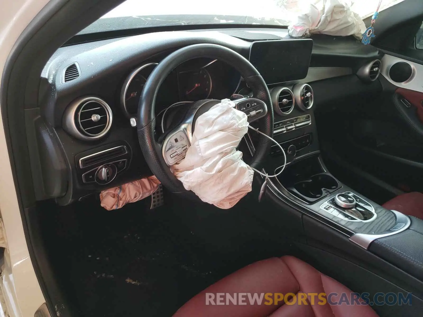 9 Photograph of a damaged car 55SWF8DB6KU294736 MERCEDES-BENZ C CLASS 2019