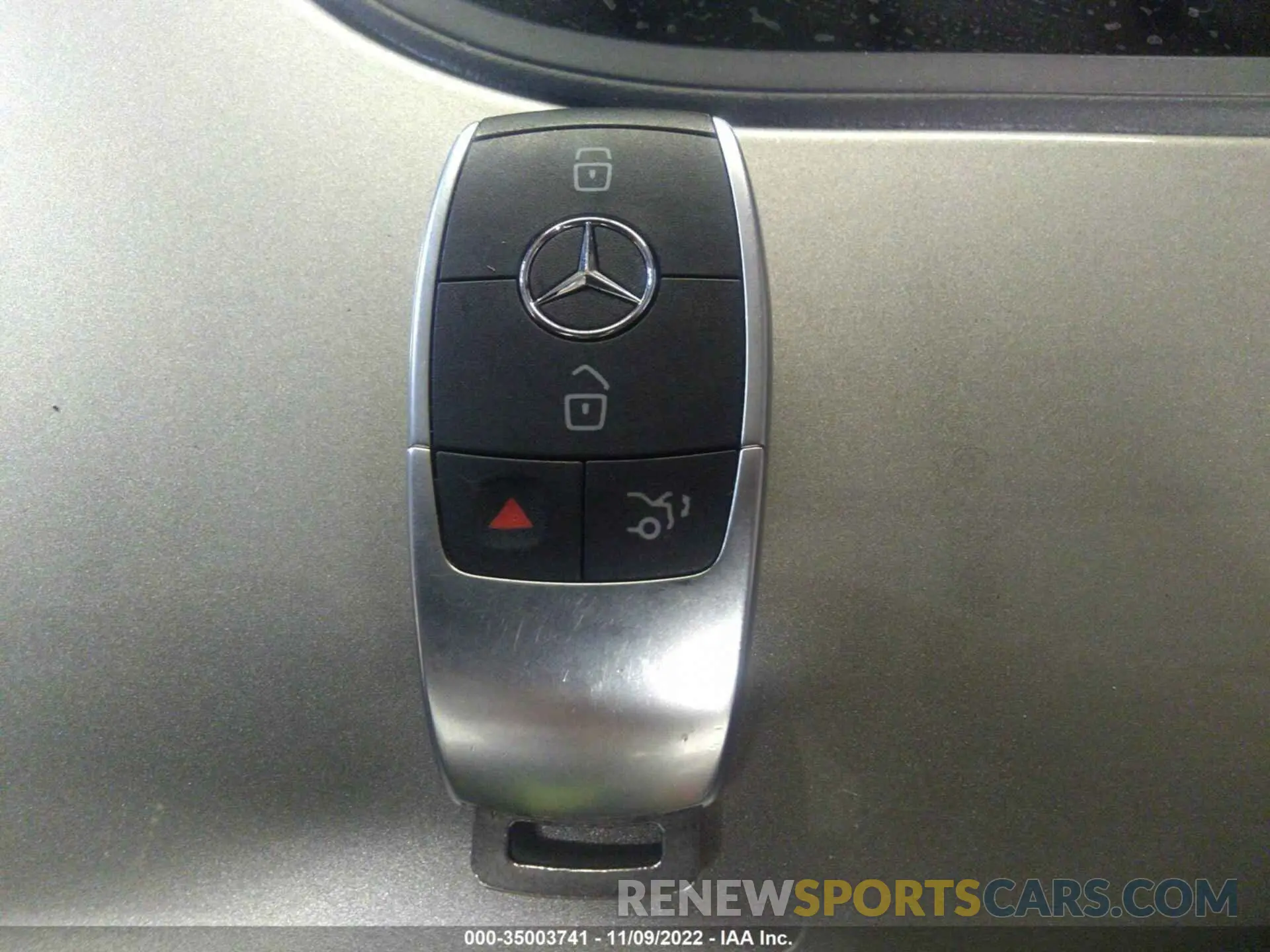 11 Photograph of a damaged car 55SWF8DB7KU288993 MERCEDES-BENZ C-CLASS 2019