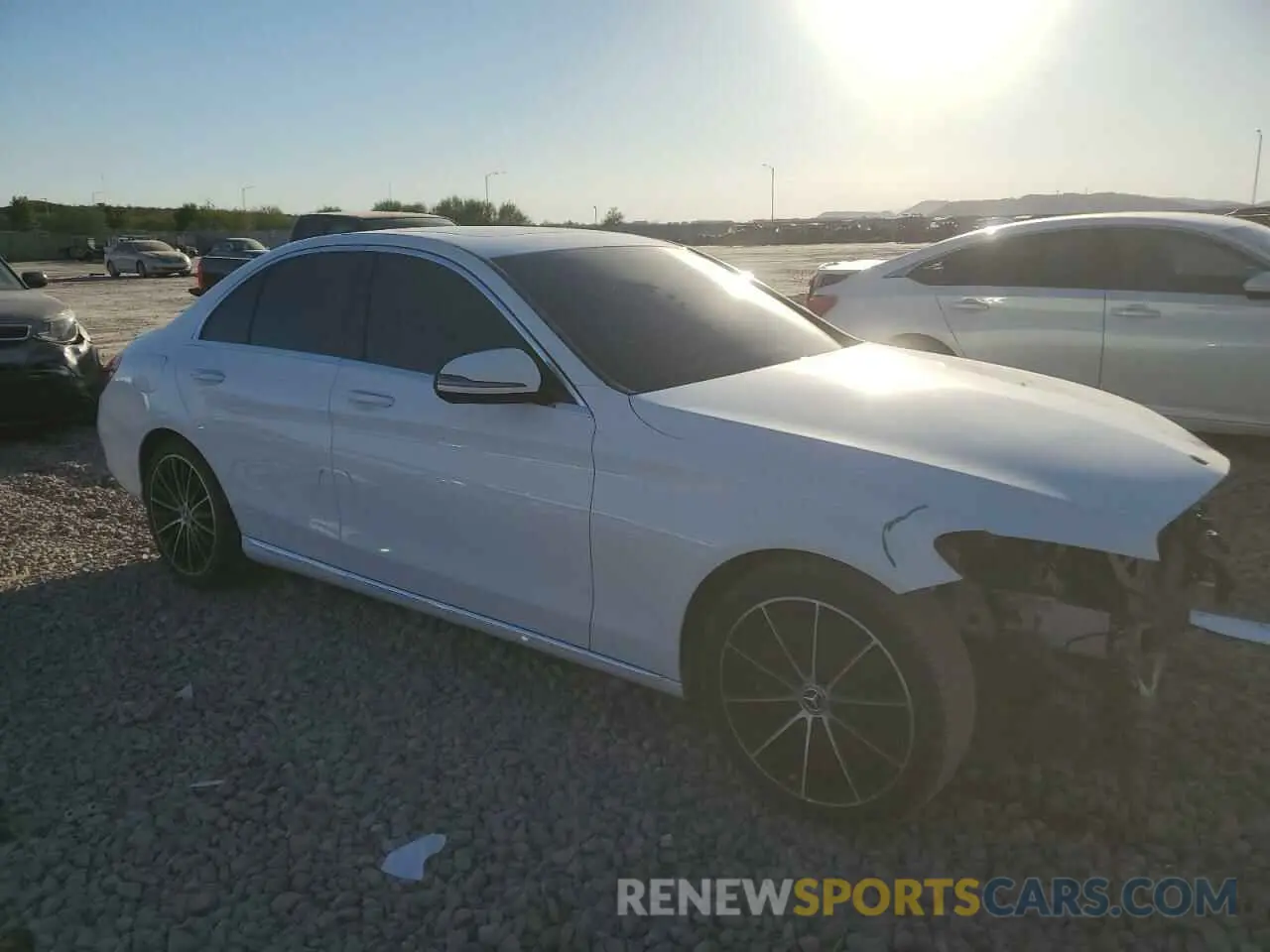 4 Photograph of a damaged car 55SWF8DB9KU285593 MERCEDES-BENZ C-CLASS 2019