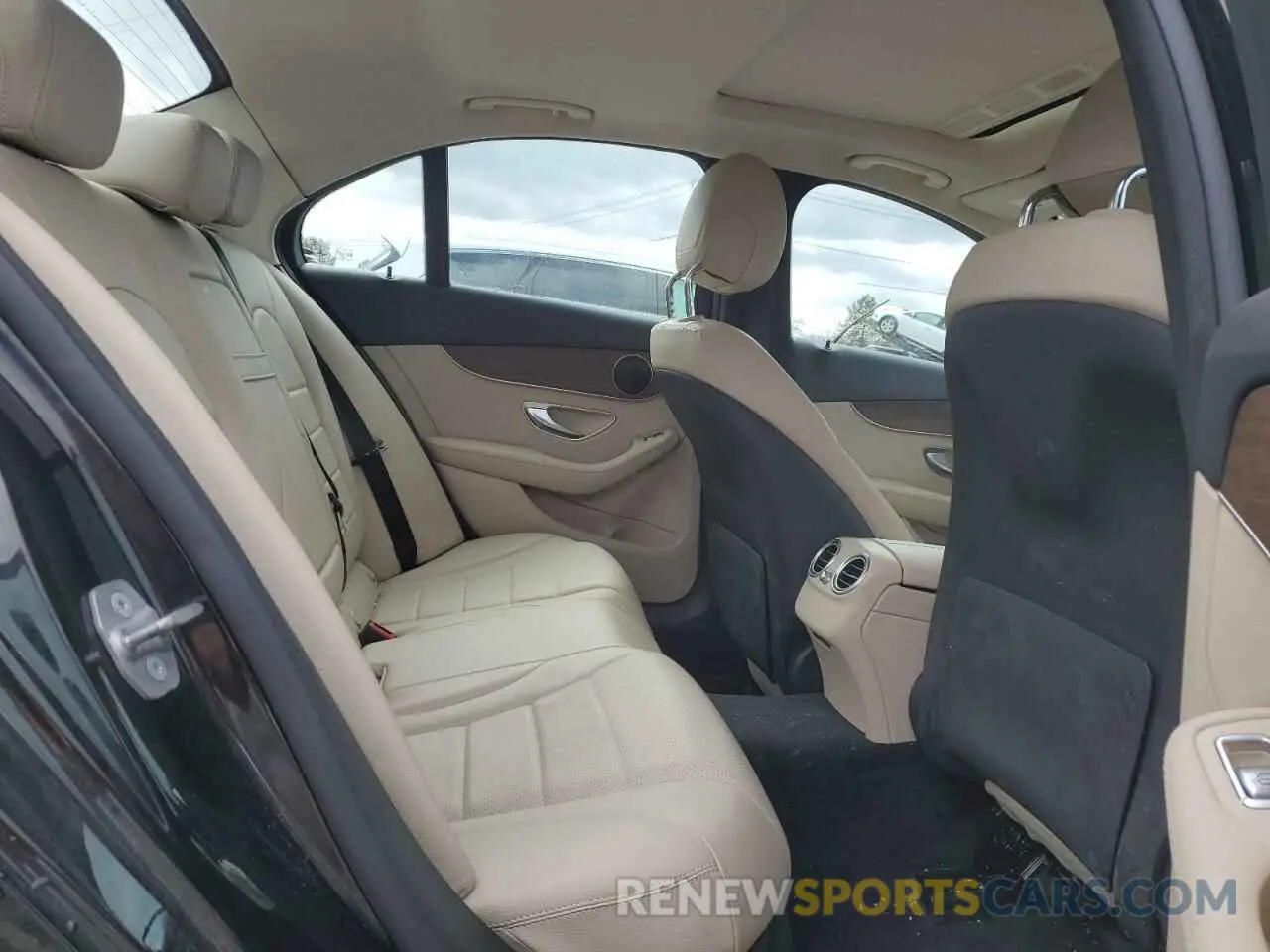 10 Photograph of a damaged car 55SWF8EB0KU310640 MERCEDES-BENZ C-CLASS 2019