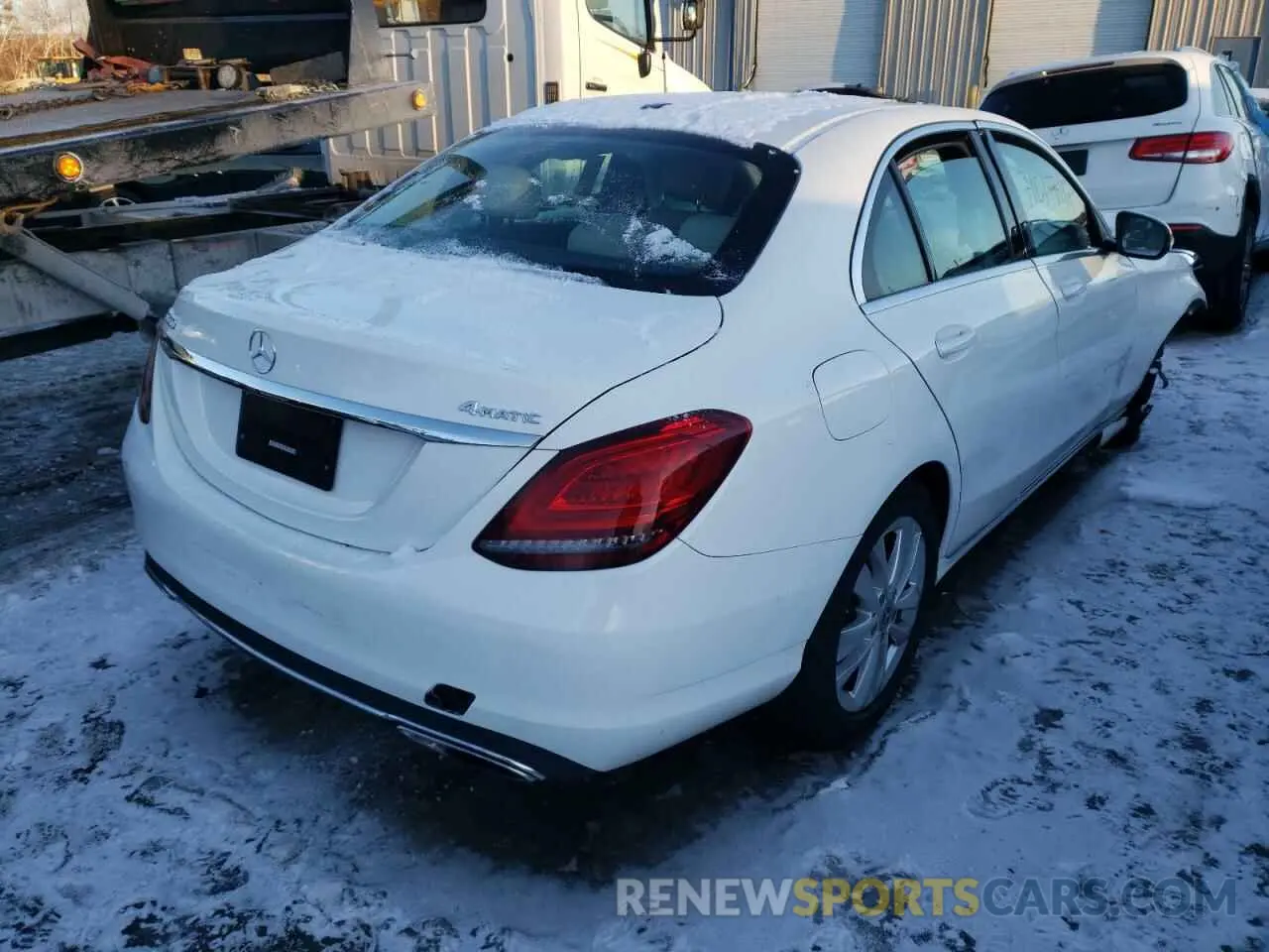 4 Photograph of a damaged car 55SWF8EB0KU315904 MERCEDES-BENZ C-CLASS 2019
