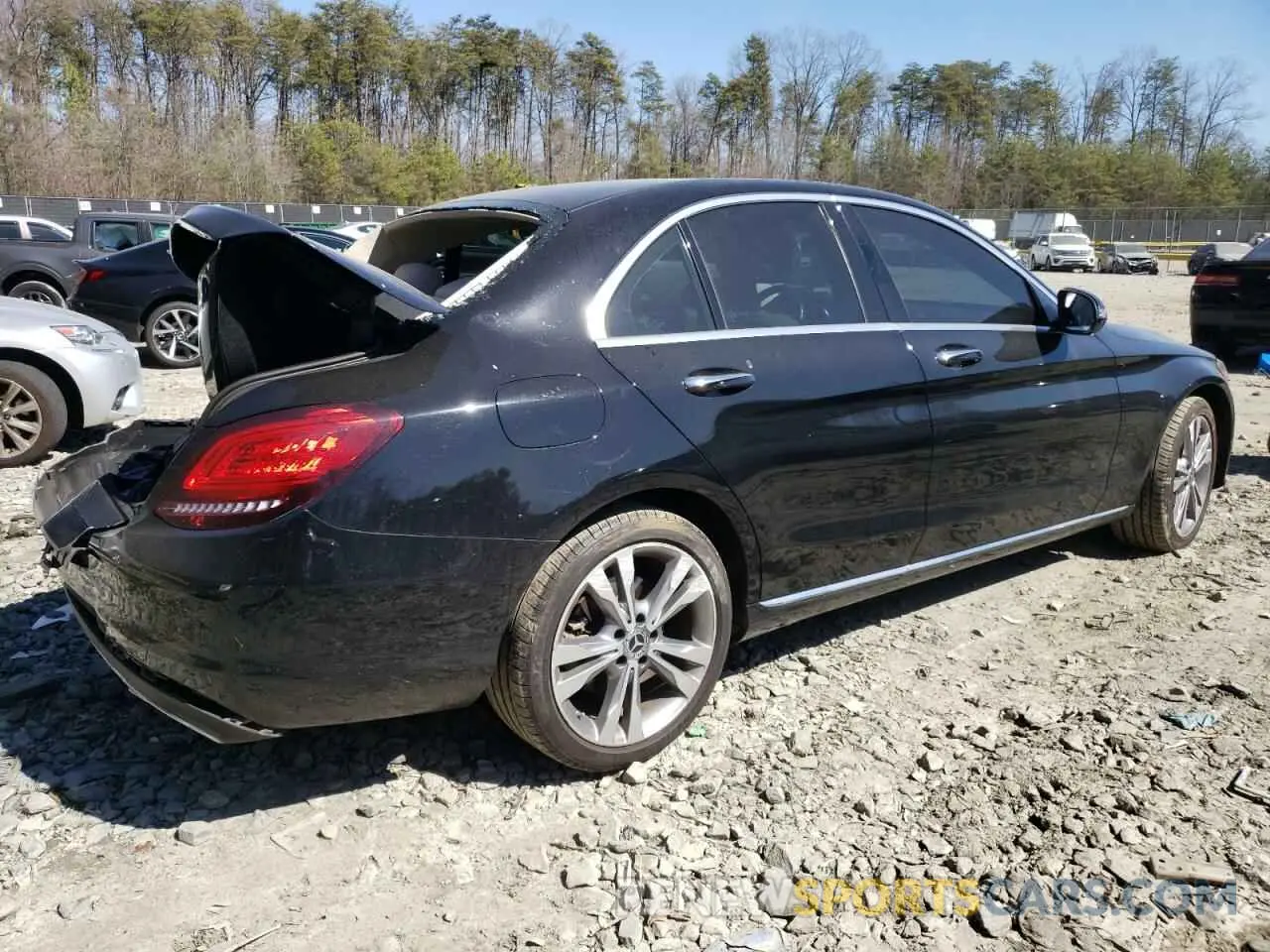 3 Фотография поврежденного автомобиля 55SWF8EB1KU285750 MERCEDES-BENZ C-CLASS 2019