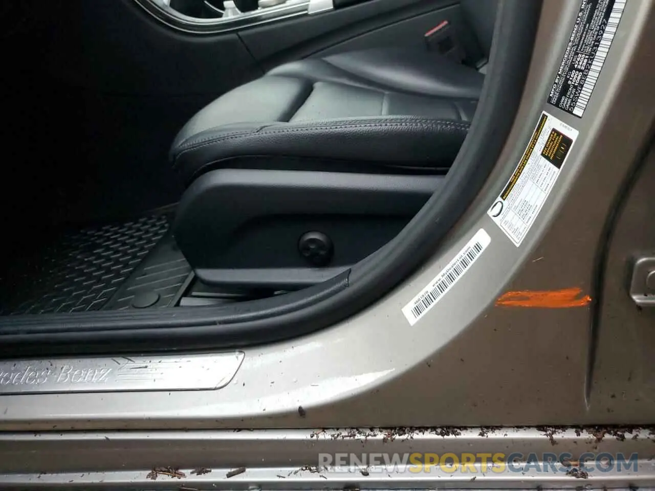 12 Photograph of a damaged car 55SWF8EB2KU313927 MERCEDES-BENZ C-CLASS 2019
